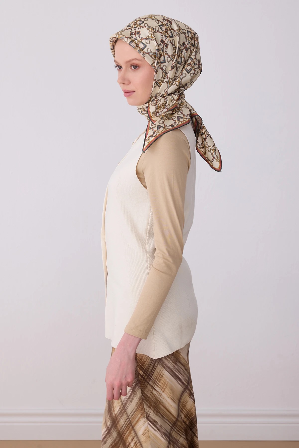 Belli Twill İpek Desenli Eşarp 4328D