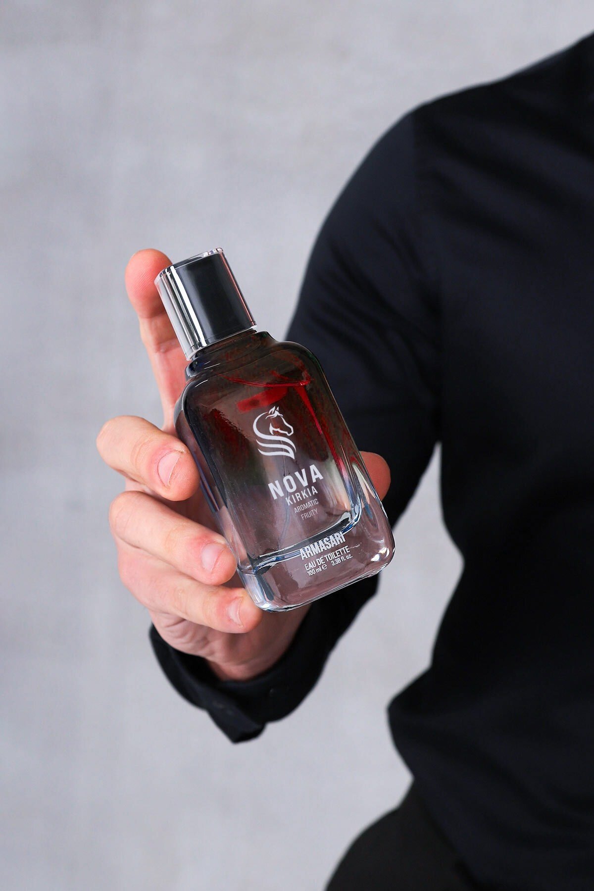 Nova Kirkia Edp Kalıcı Erkek Parfüm 100ml | Meyveli ve Çiçeksi | Armut, Frenk Üzümü, Misk, Sandal