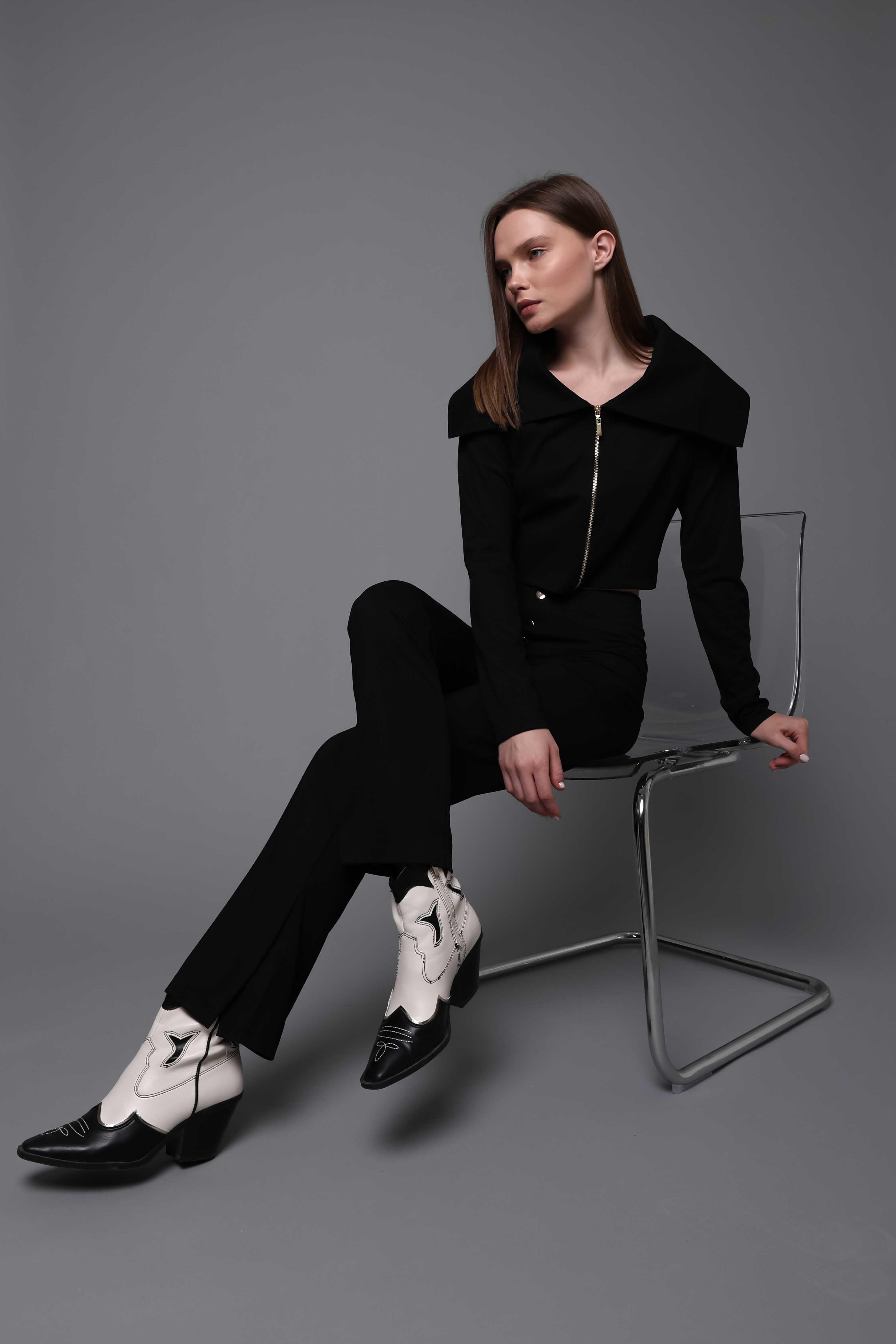 Gold Düğme Detaylı Pantolon Siyah