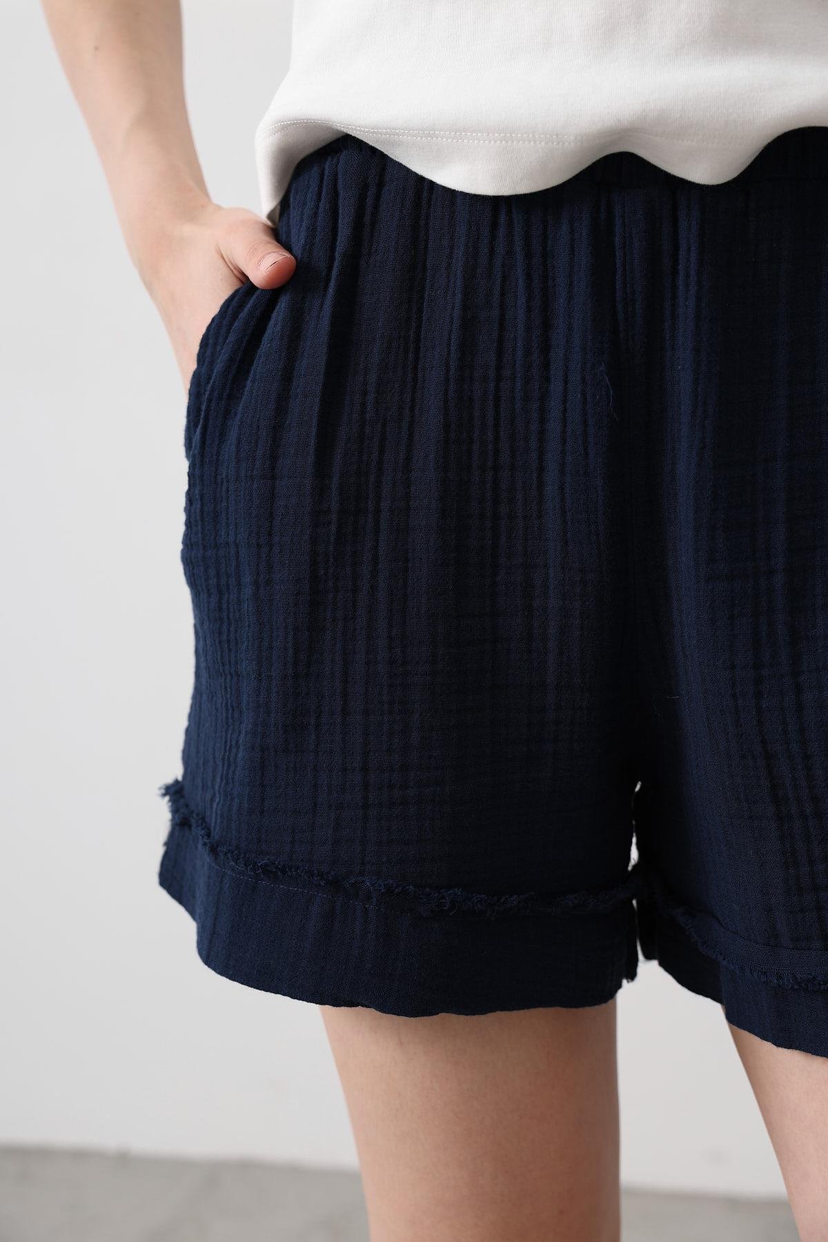 BELİ LASTİKLİ PÜSKÜLLÜ ŞORT - Lacivert