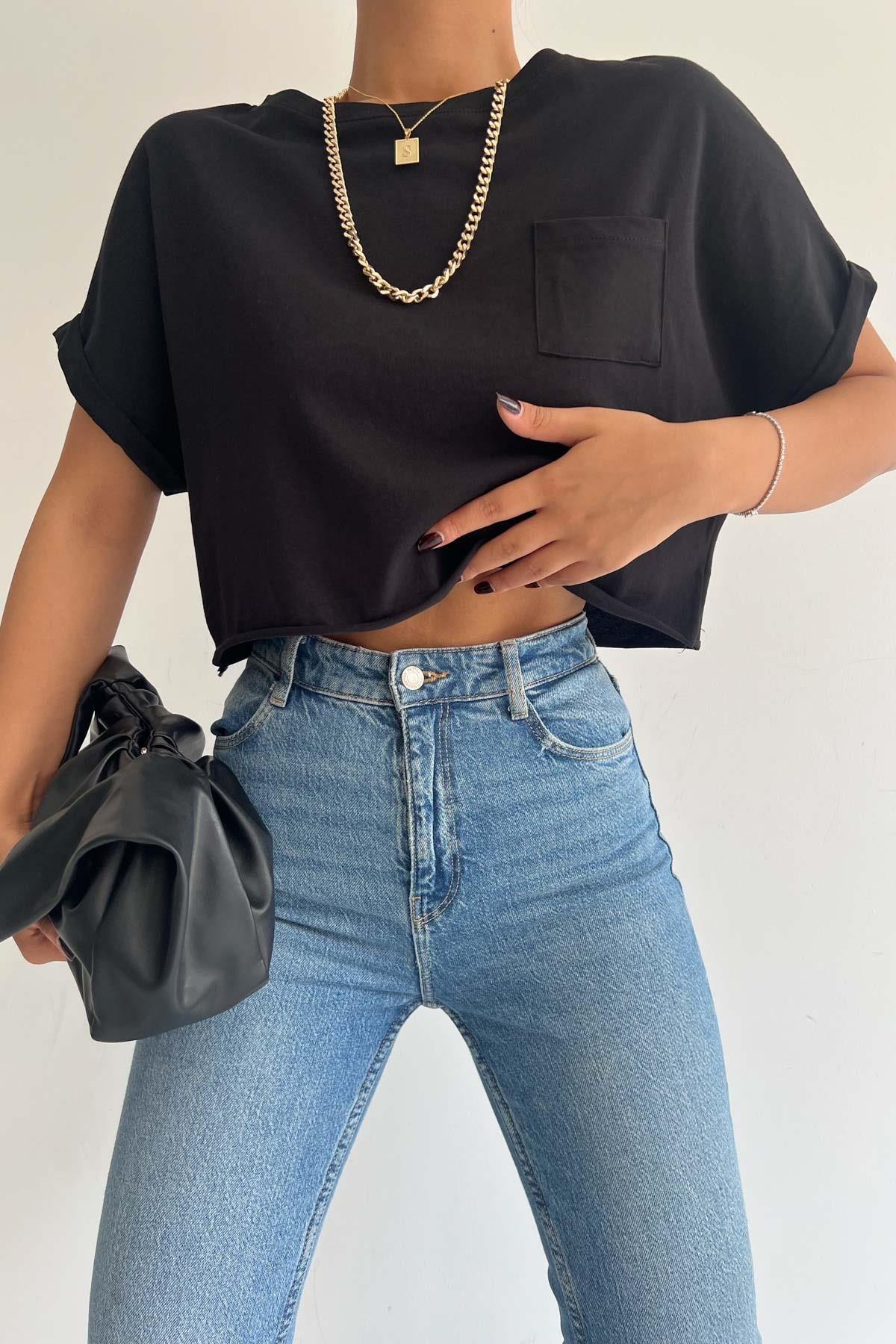 Cep Detaylı Basic Tişört Siyah