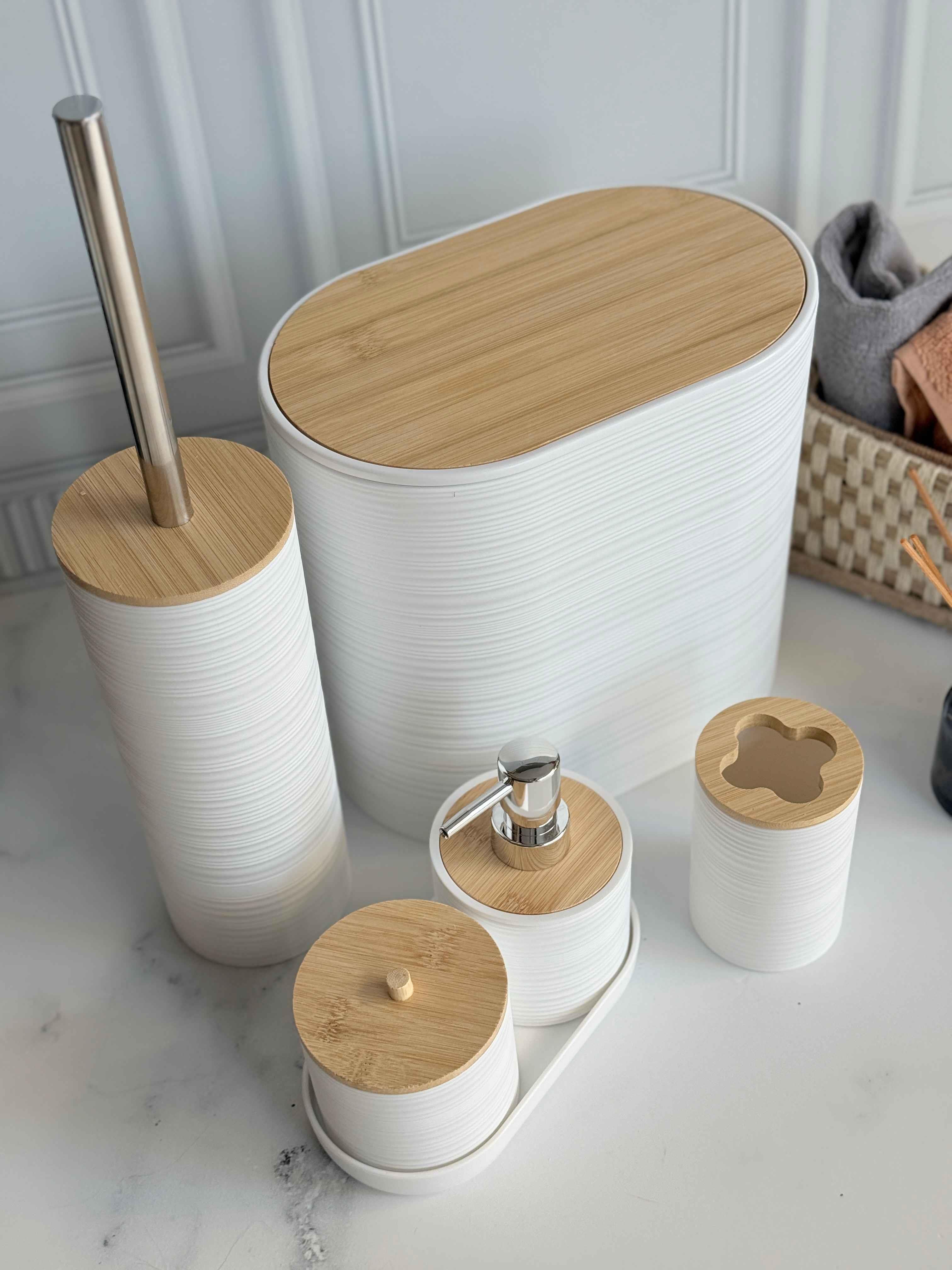 Akrilik 5 Parça Bambu Kapak Beyaz Banyo Seti