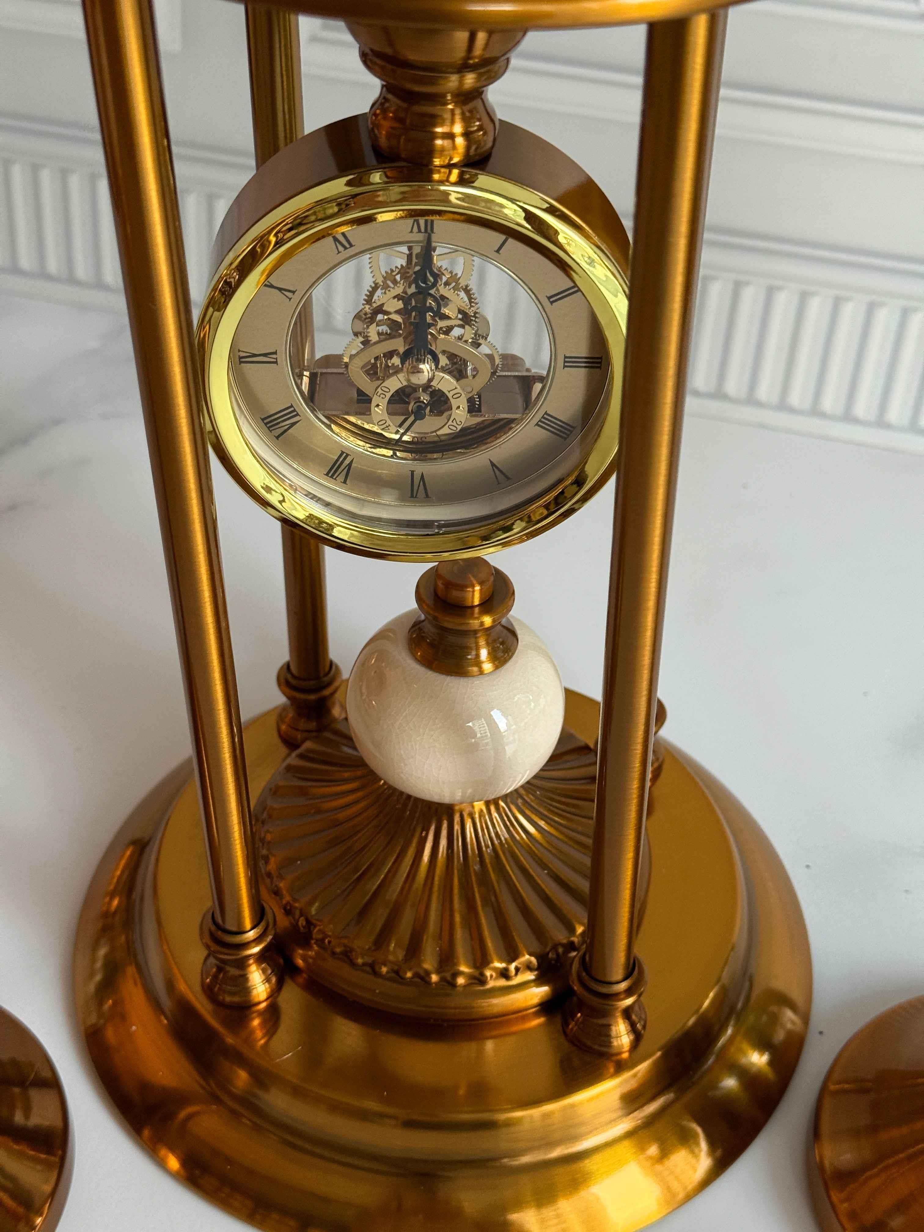 Antik Saatli 3 Parça Konsol Seti Krem