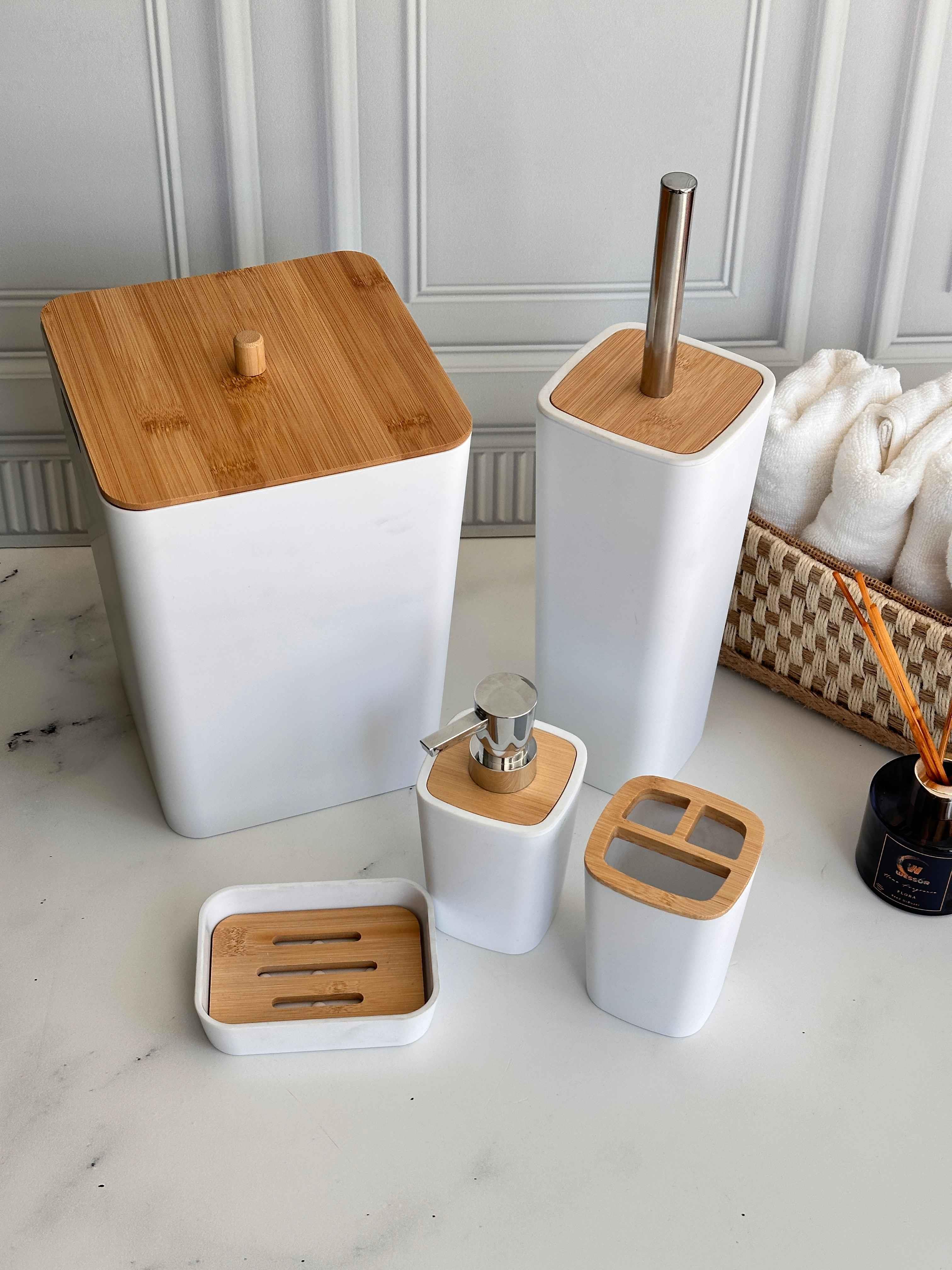 Braga Banyo Seti White Silver 7 Parça