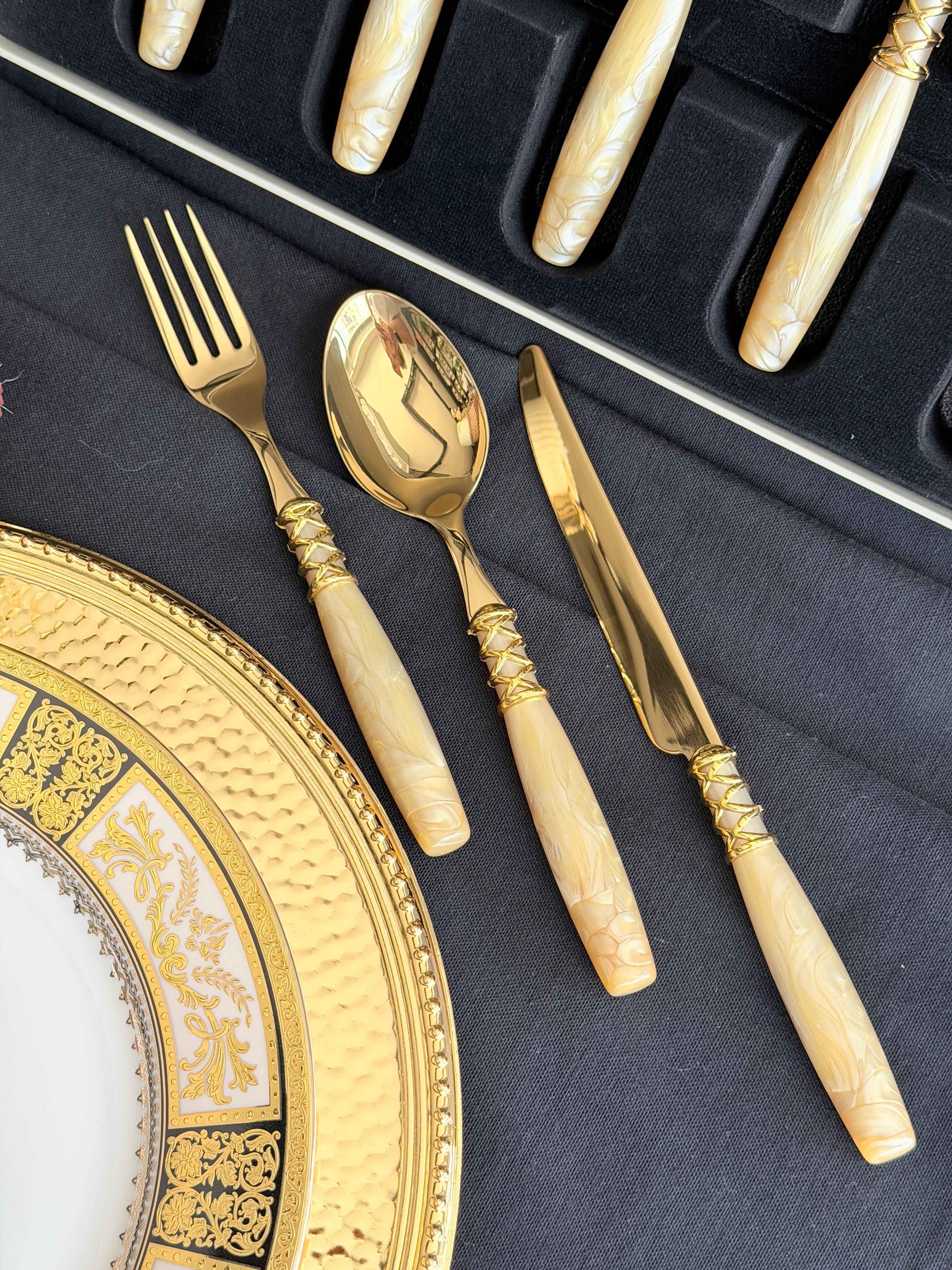Çatal Kaşık Bıçak Takımı 30 Parça 6 Kişilik Mihri Bej Gold