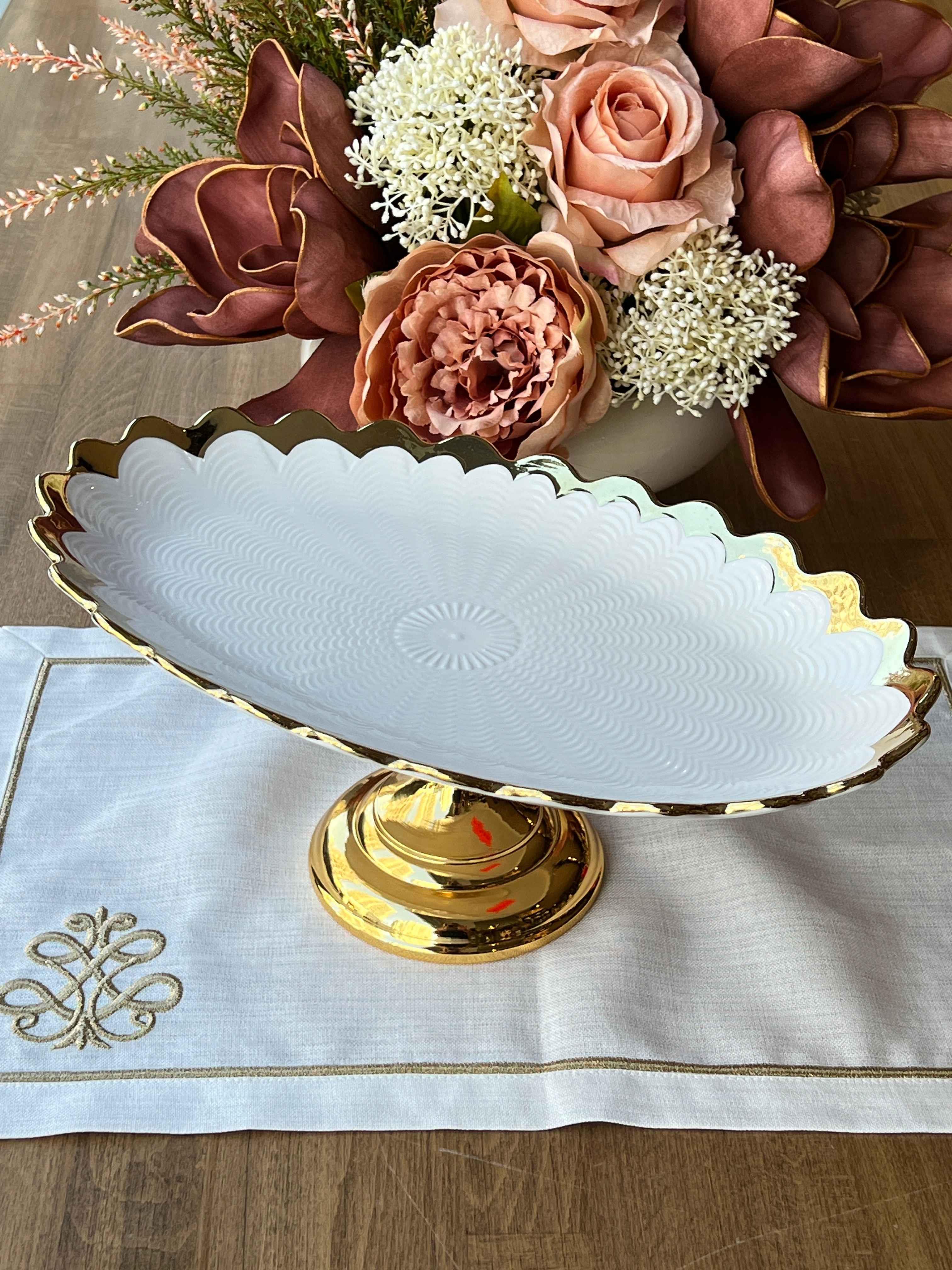Daisy Ayaklı Oval Sunum Tabak 