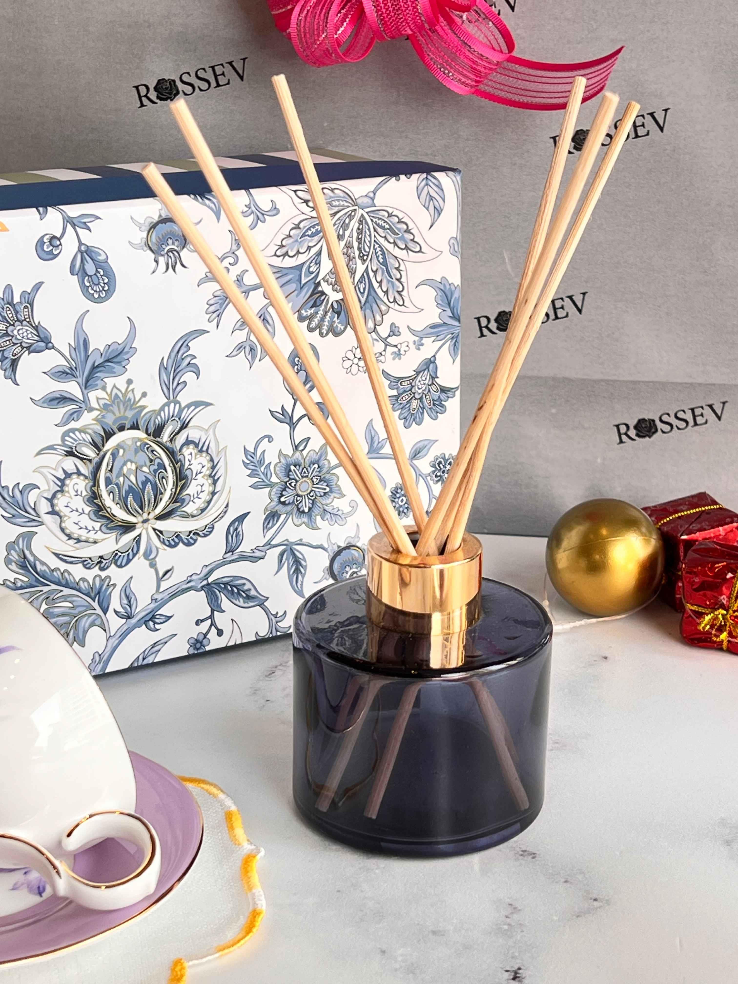 Hediyelik İris Hediye Kutulu Bambu Çubuklu Koku+Fincan Takımı 2 Kişilik