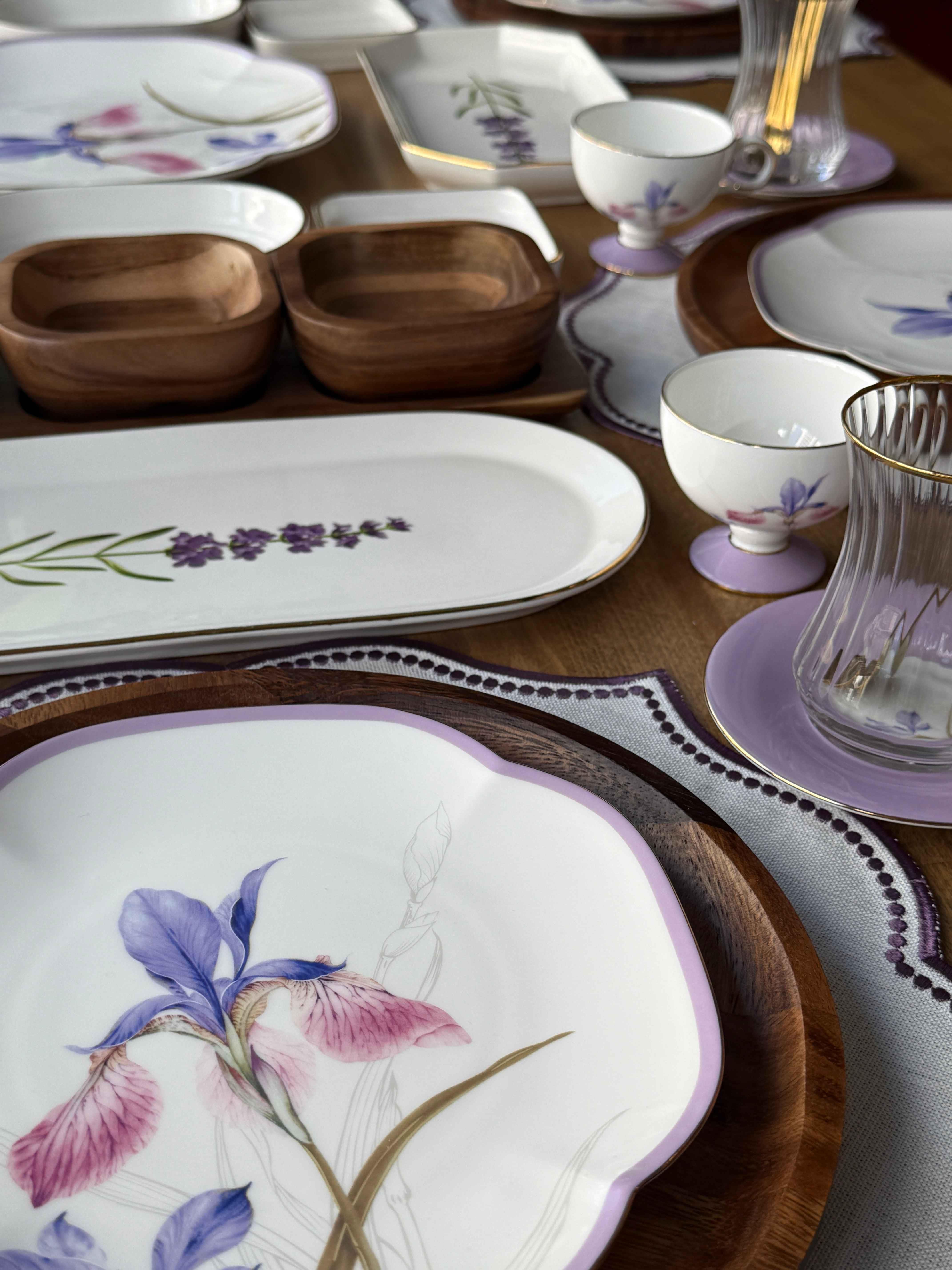 Kahvaltı Takımı Iris Akasya 62 Parça 6 Kişilik