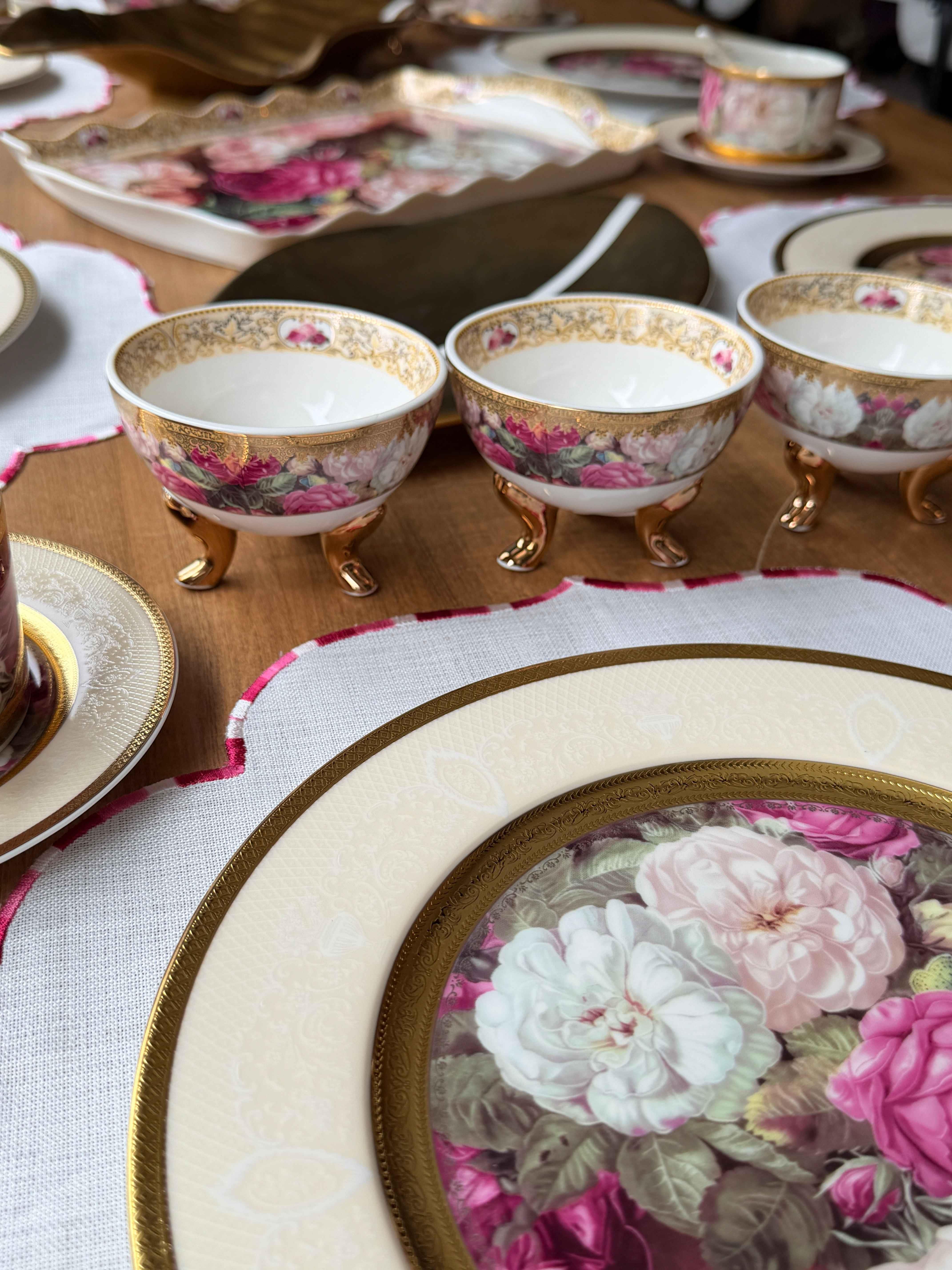 Porselen Kahvaltı Takımı 24K Flores