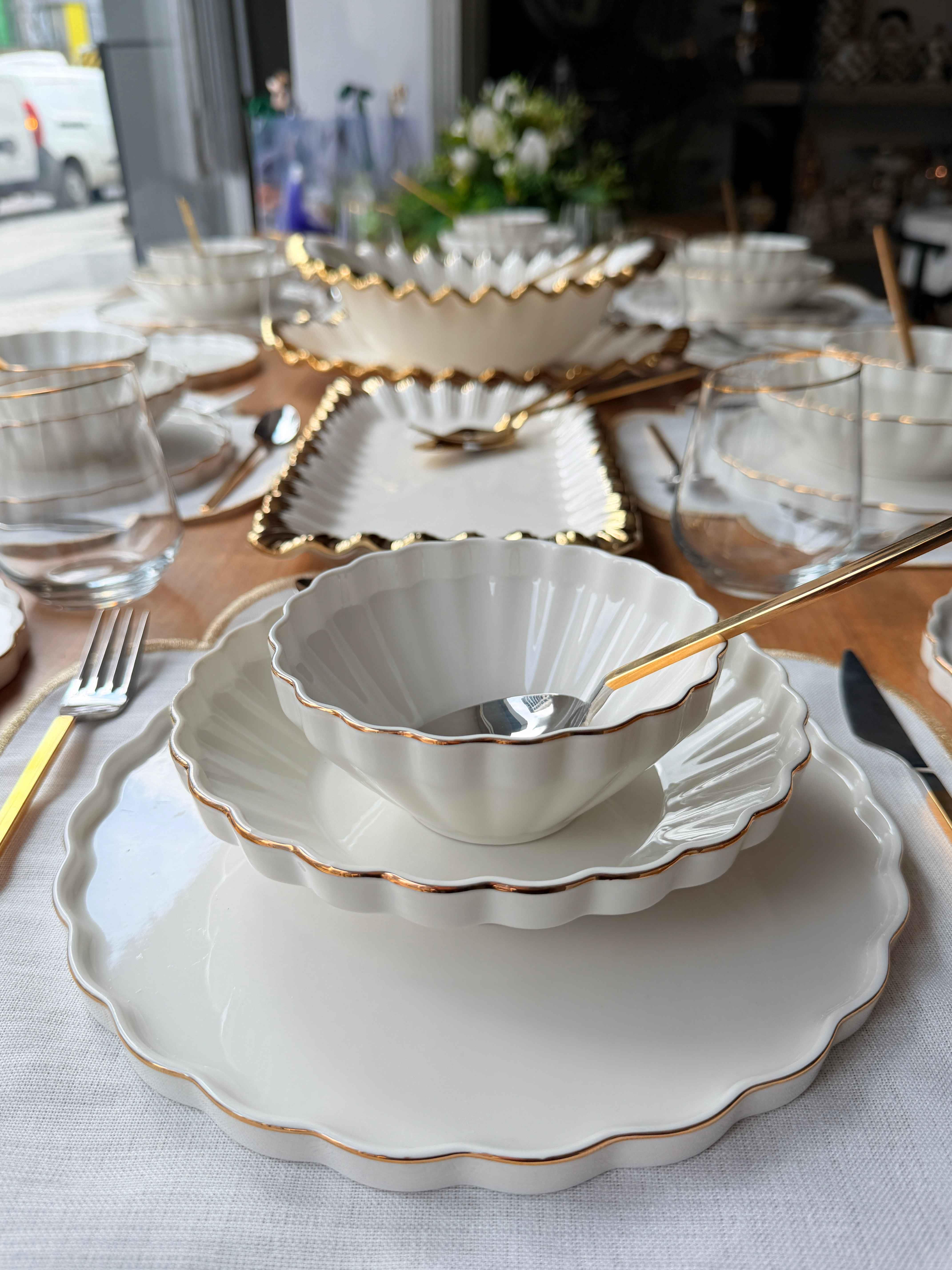 Porselen Yemek Takımı 6 Kişilik 87 Parça Twist Gold Sofya