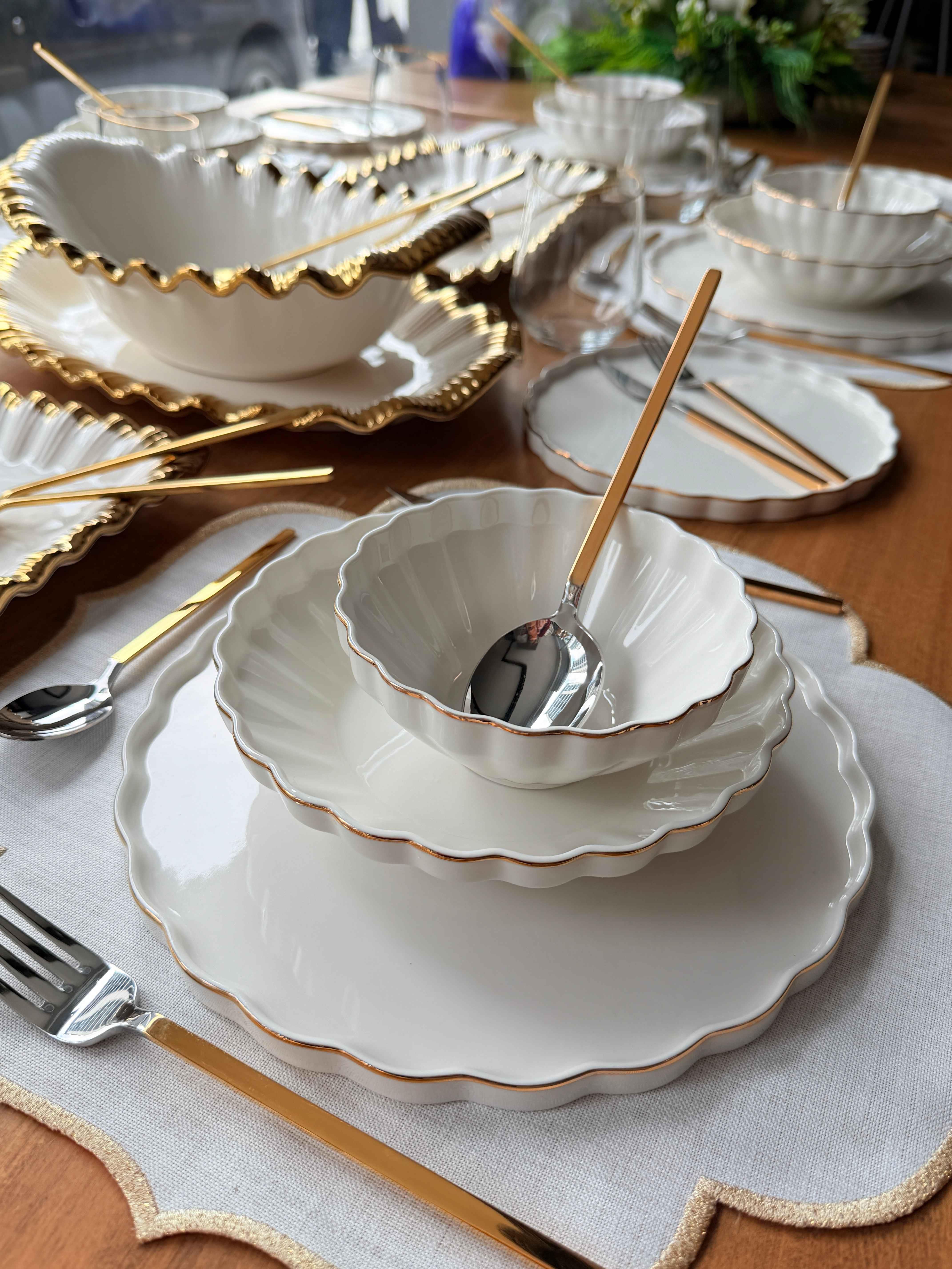 Porselen Yemek Takımı 6 Kişilik 87 Parça Twist Gold Sofya