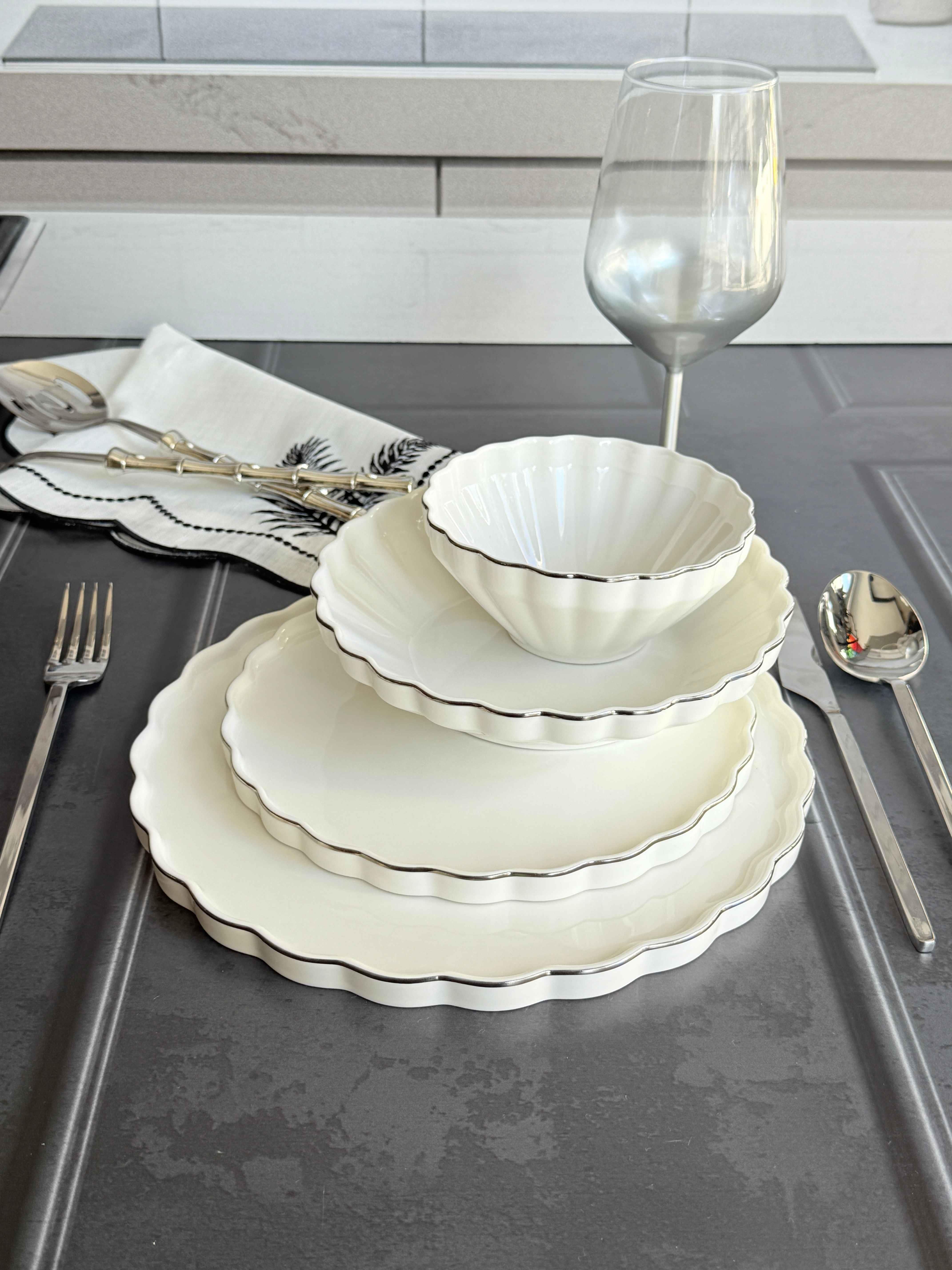 Yemek Takımı Twıst Silver 24 Parça 6 Kişilik