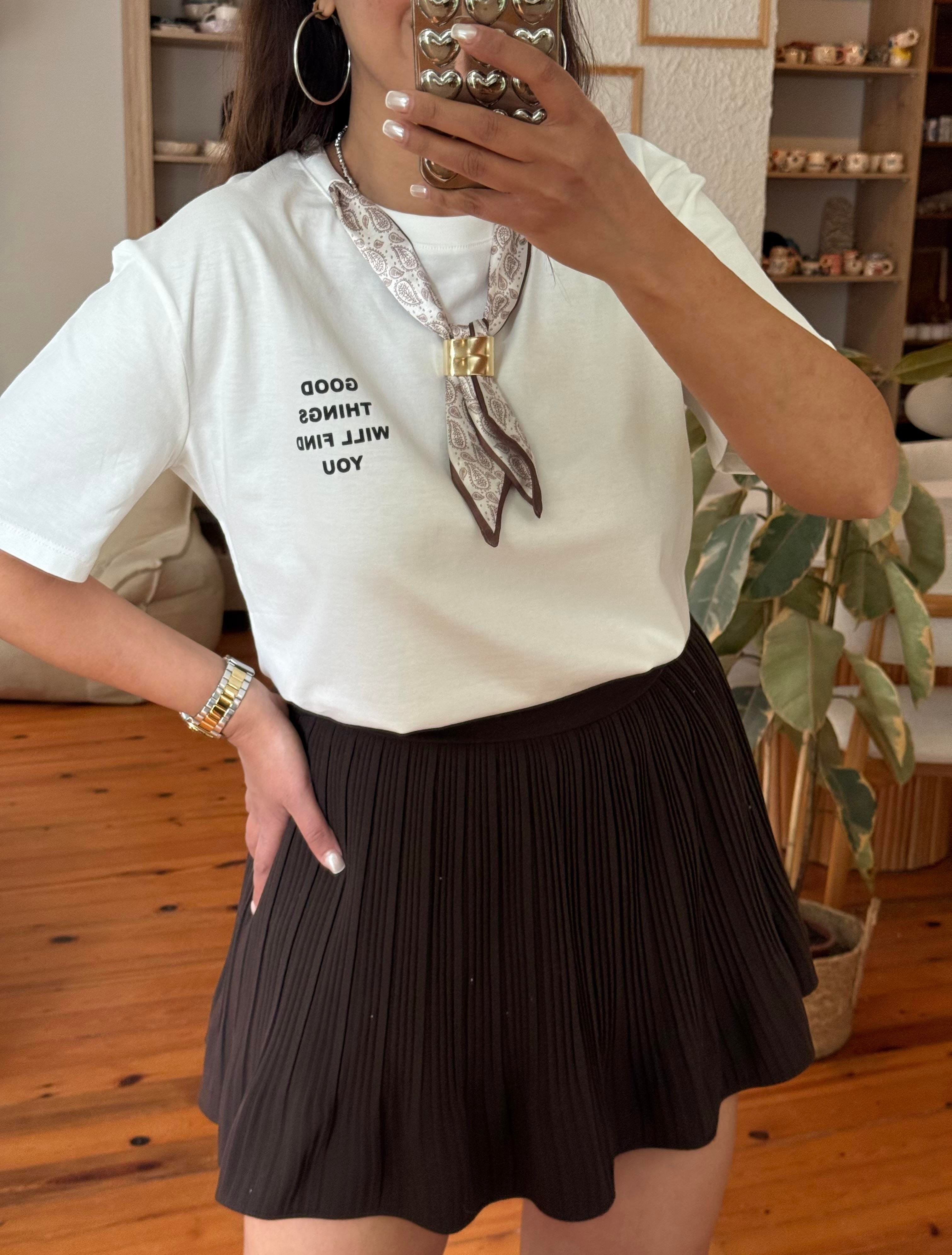 Fular Detaylı T-shirt Krem