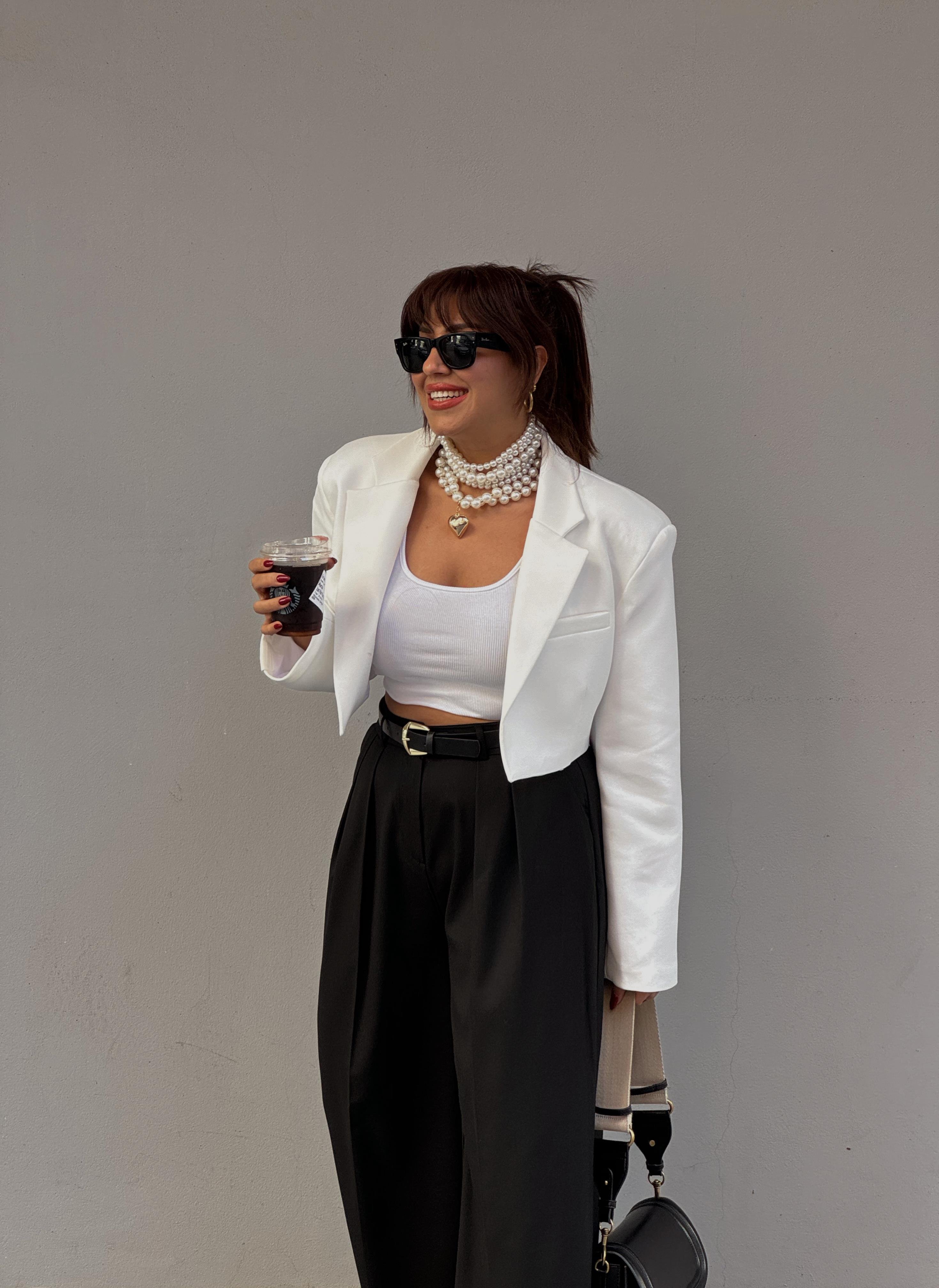 Vatkalı kısa blazer ceket