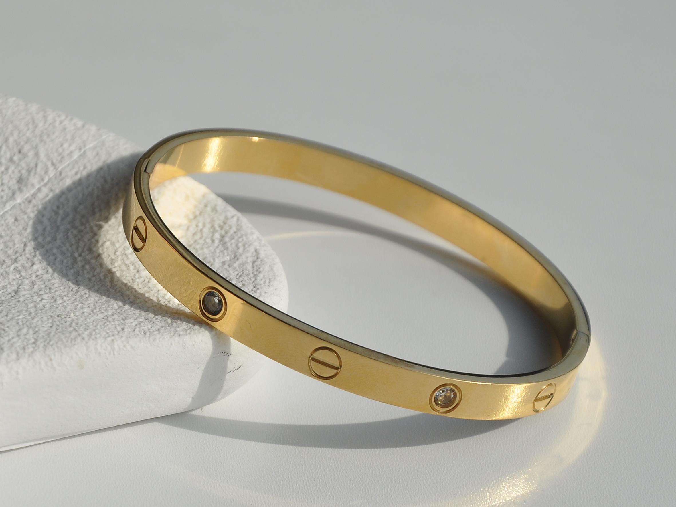 Gold 14K taş detaylı Kelepçe