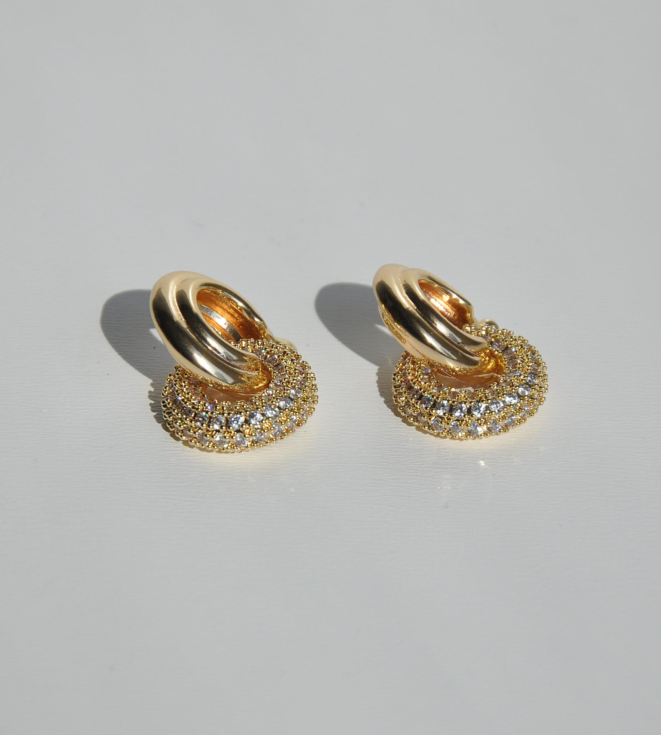 Gold çelik taşlı küpe