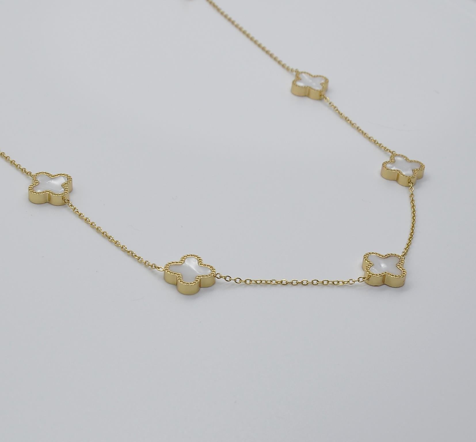 Gold yonca kolye