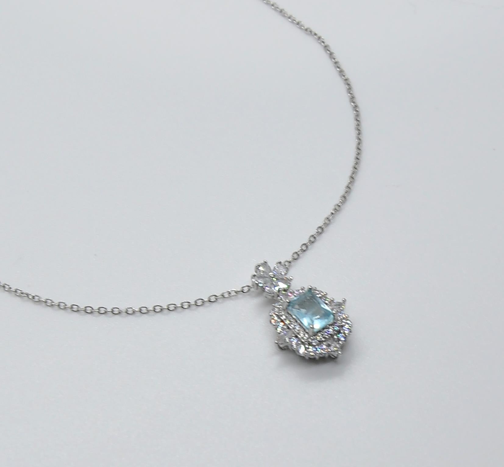Silver baget mavi taşlı kolye