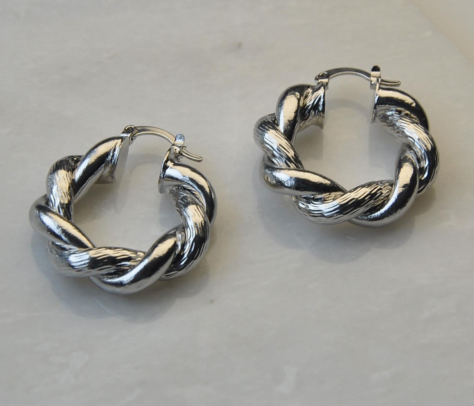 Silver burgu tasarım küpe