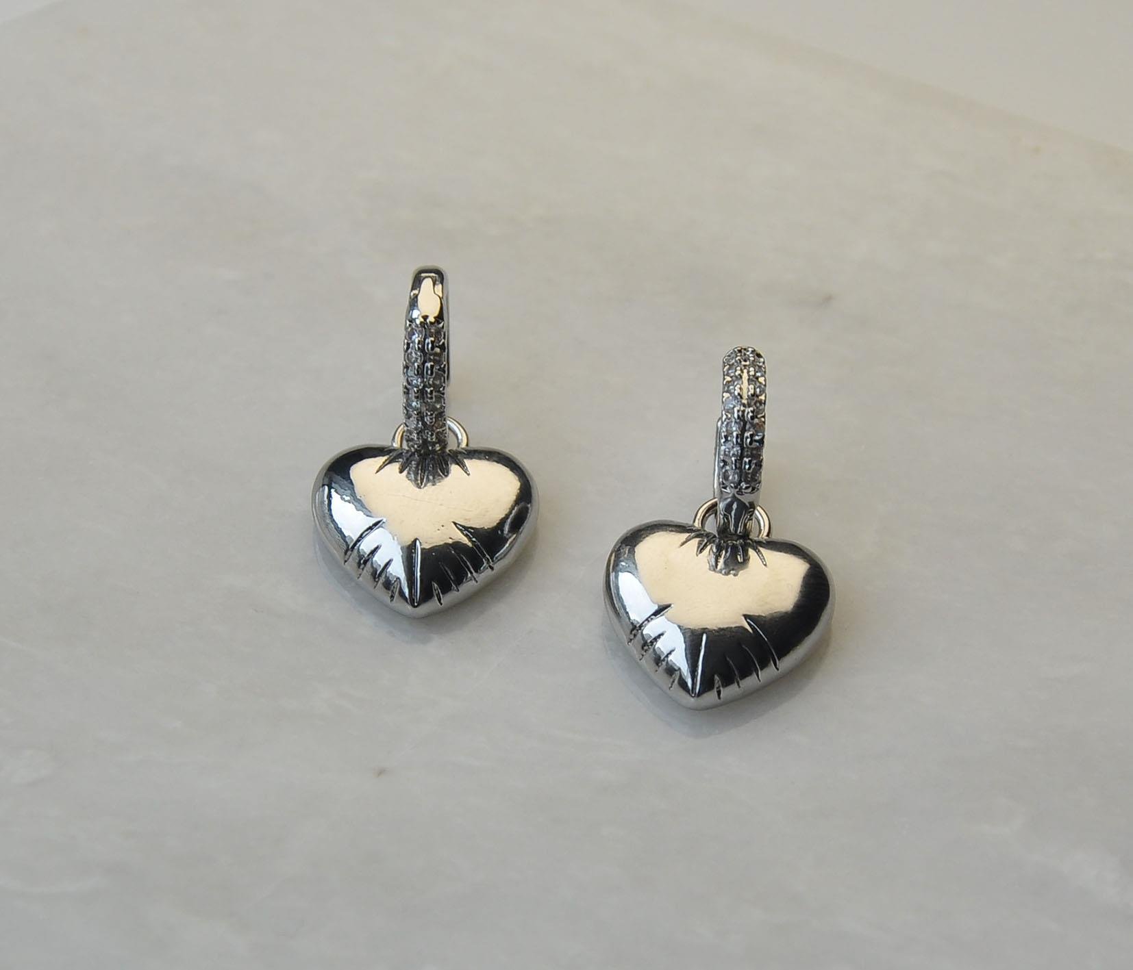 Silver taş detaylı kap küpe