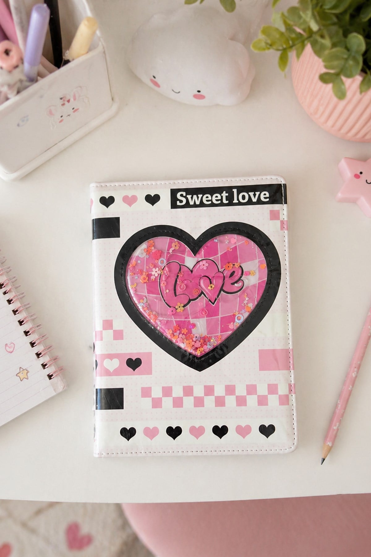 Beyaz Pembe Kalpli Sulu Pullu Çizgili Defter