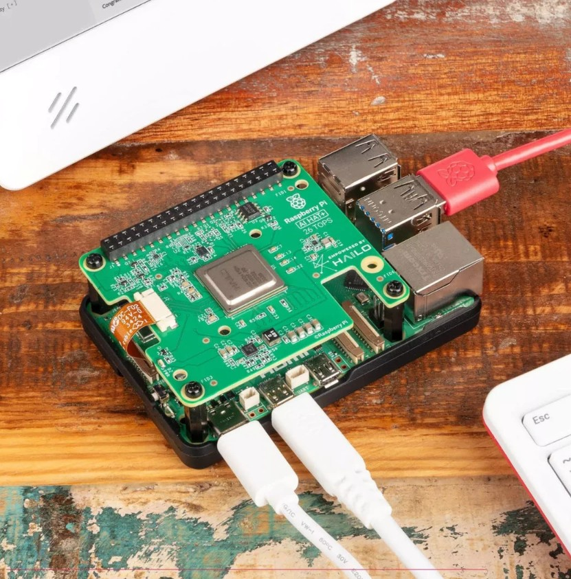 Raspberry Pi Al HAT+ (13T)