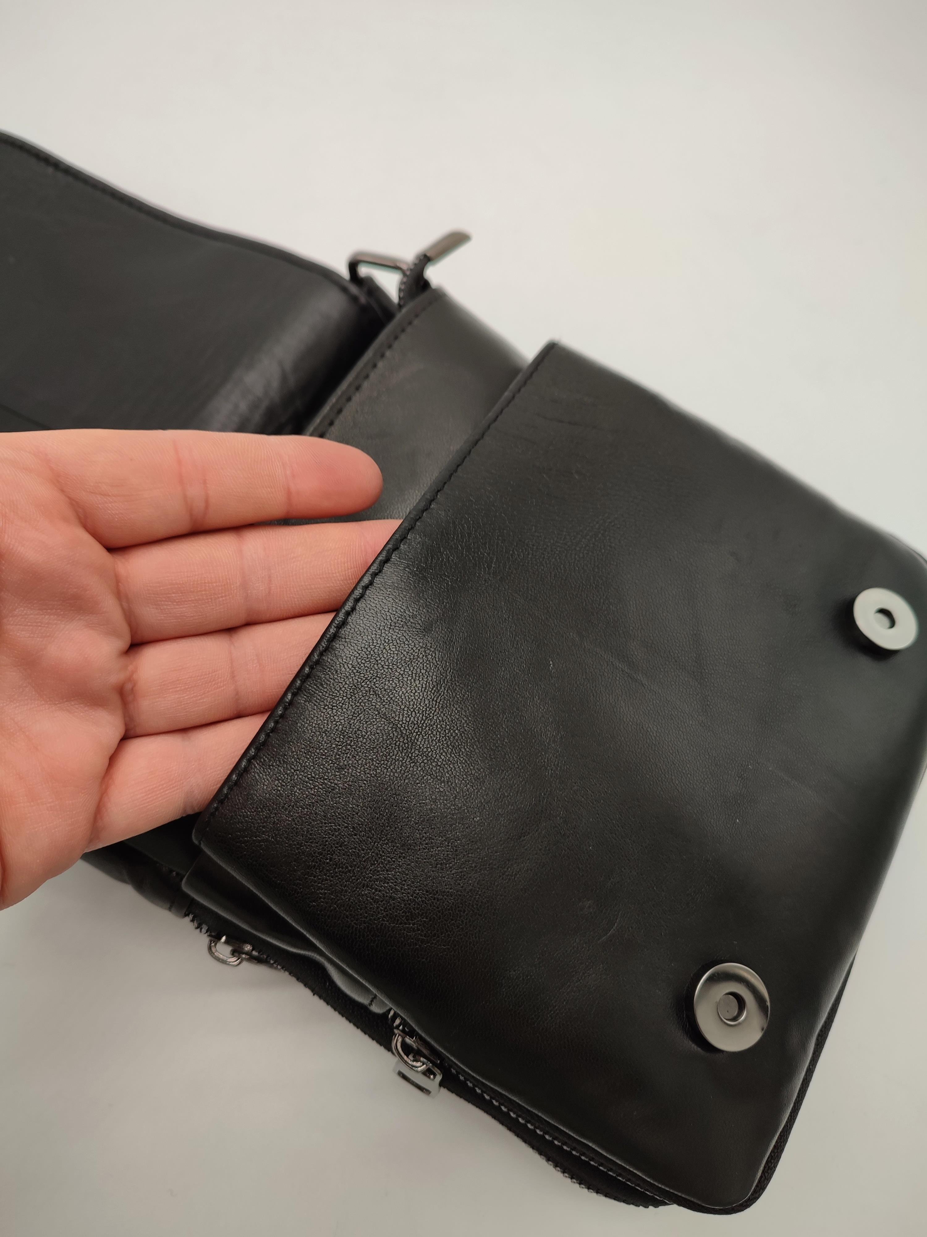 Altı Körüklü Erkek Deri Omuz Çantası