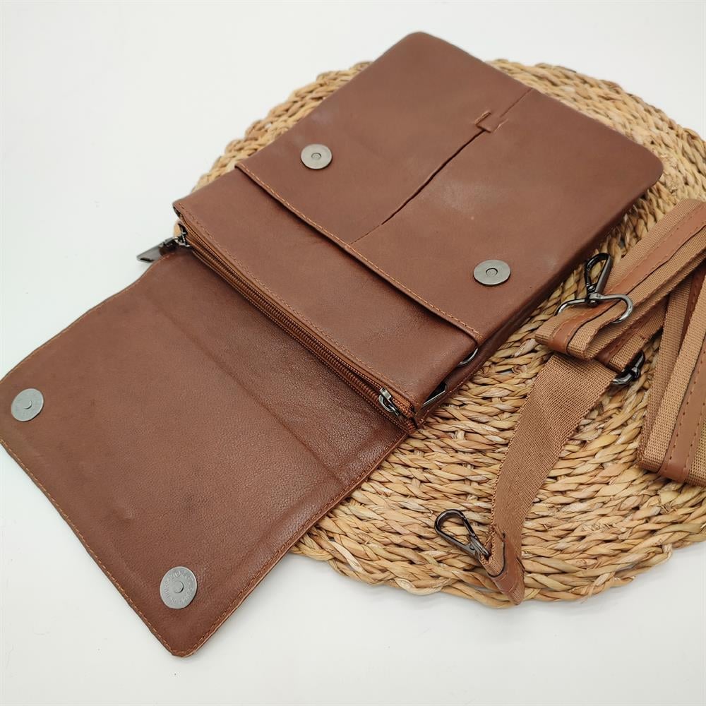 Deri El Çantası Çizgi Detaylı