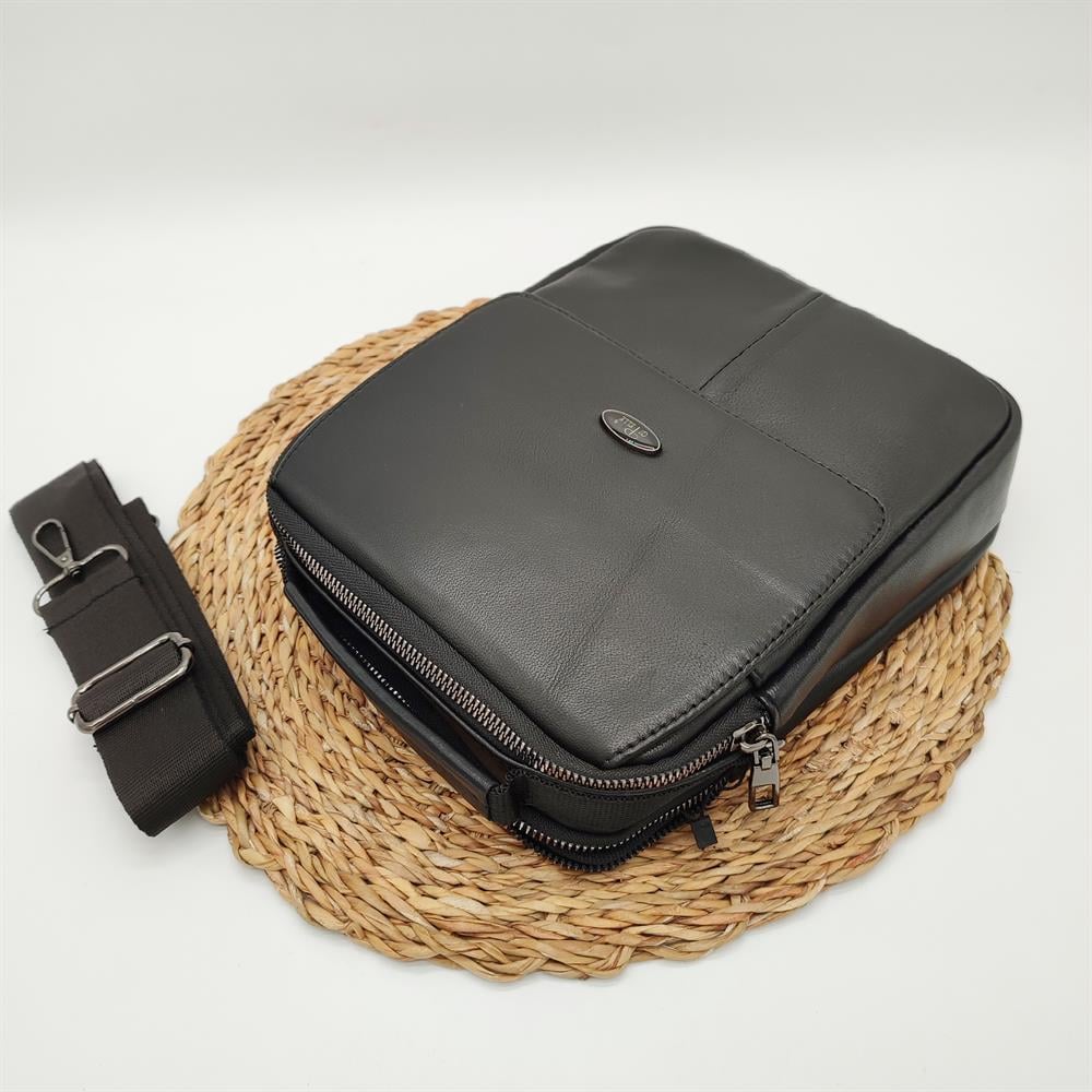 El Tutma Saplı Kapaklı El Çantası