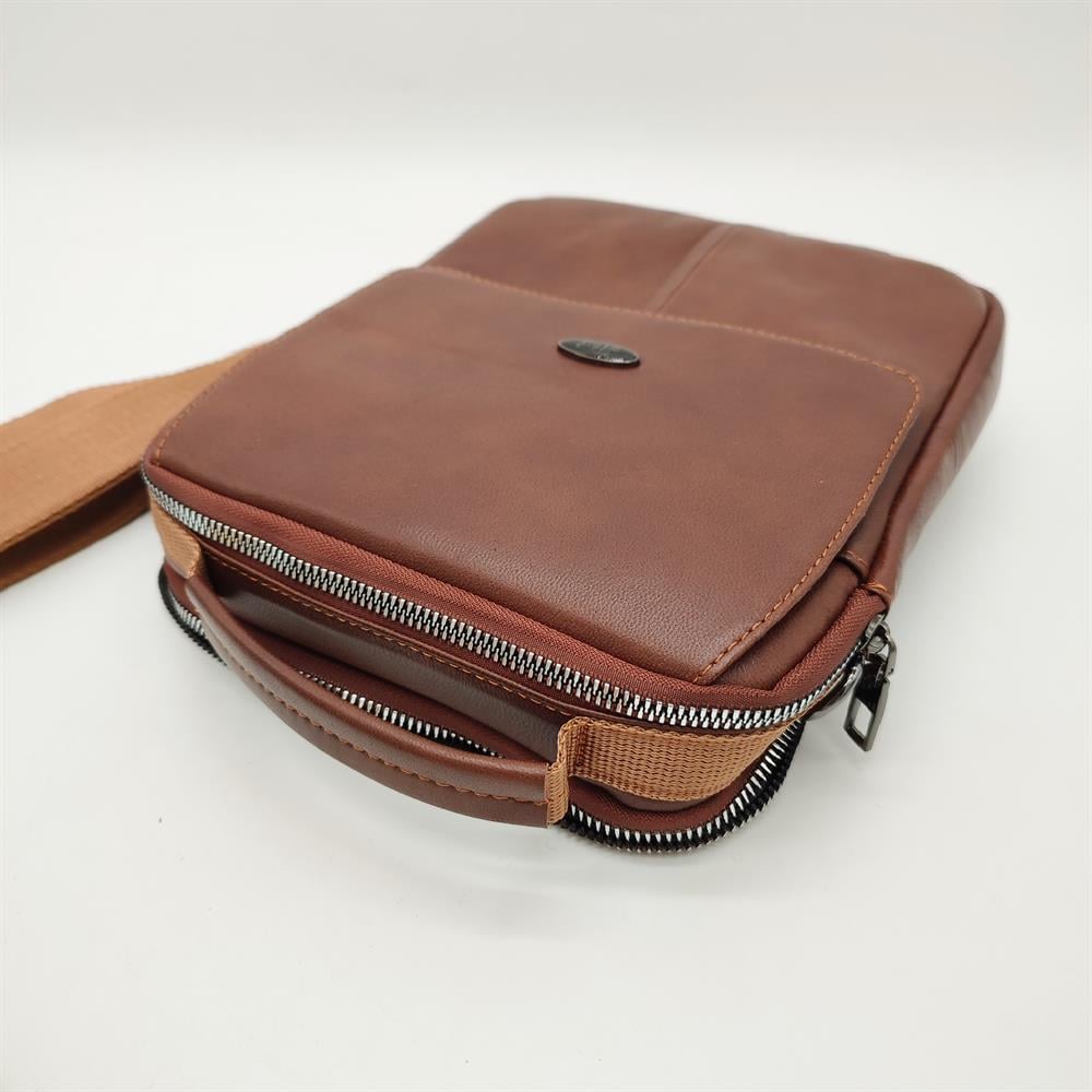 El Tutma Saplı Kapaklı El Çantası