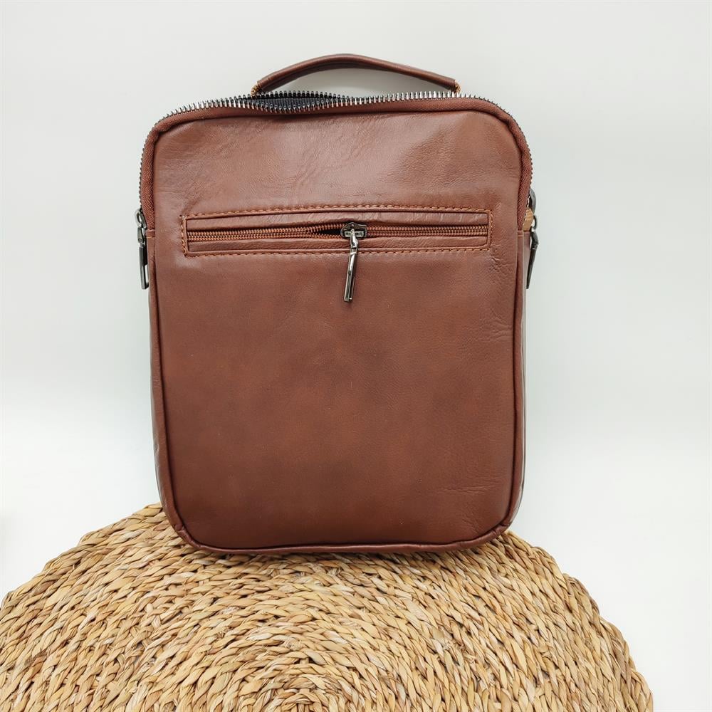 El Tutma Saplı Kapaklı El Çantası