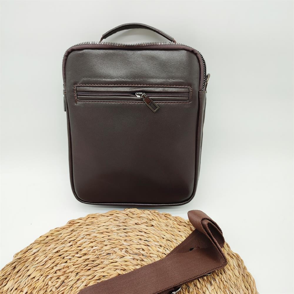 El Tutma Saplı Kapaklı El Çantası