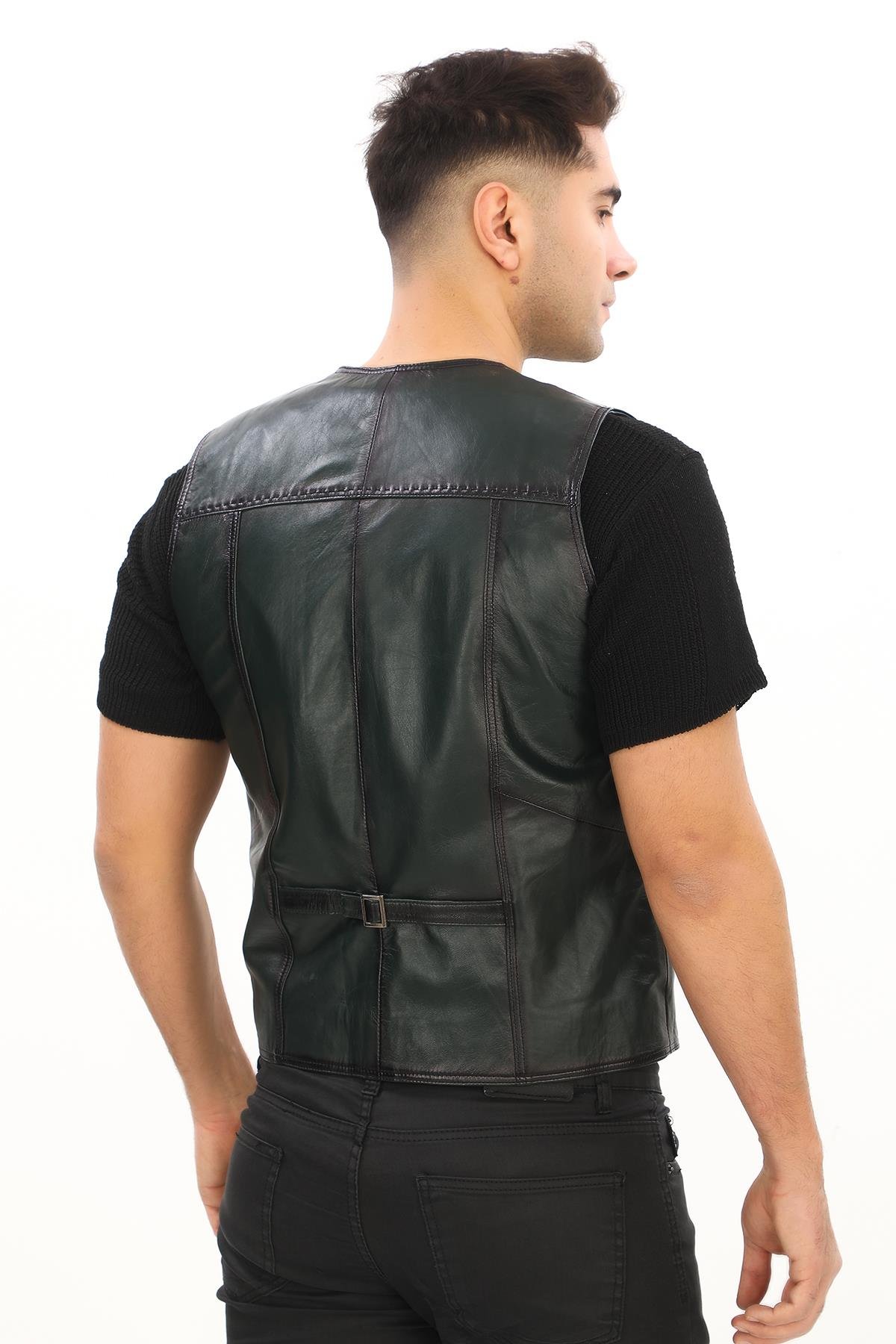 Gri Üzerine Atılmış Siyah Renk Detaylı Spor Deri Yelek