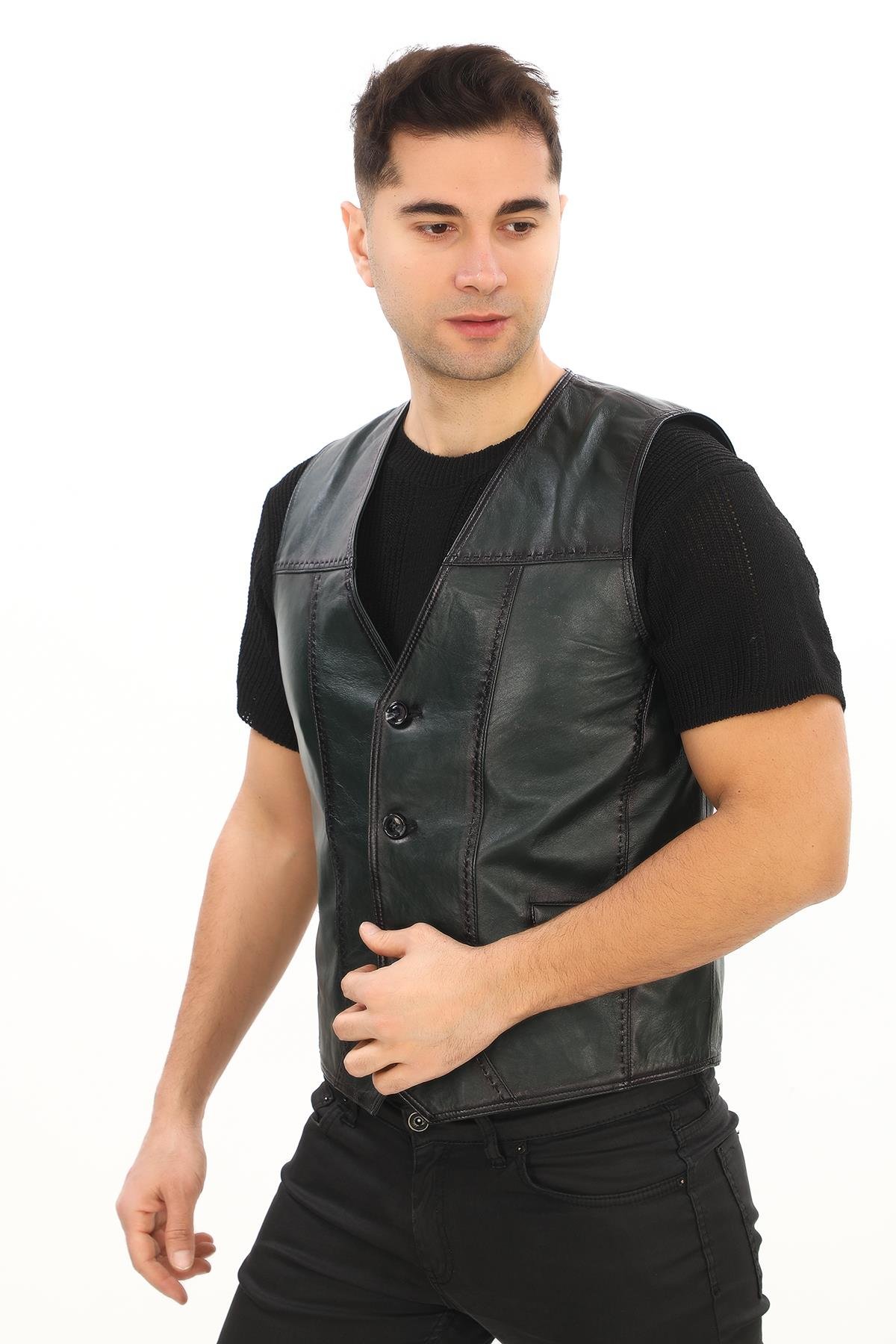 Gri Üzerine Atılmış Siyah Renk Detaylı Spor Deri Yelek