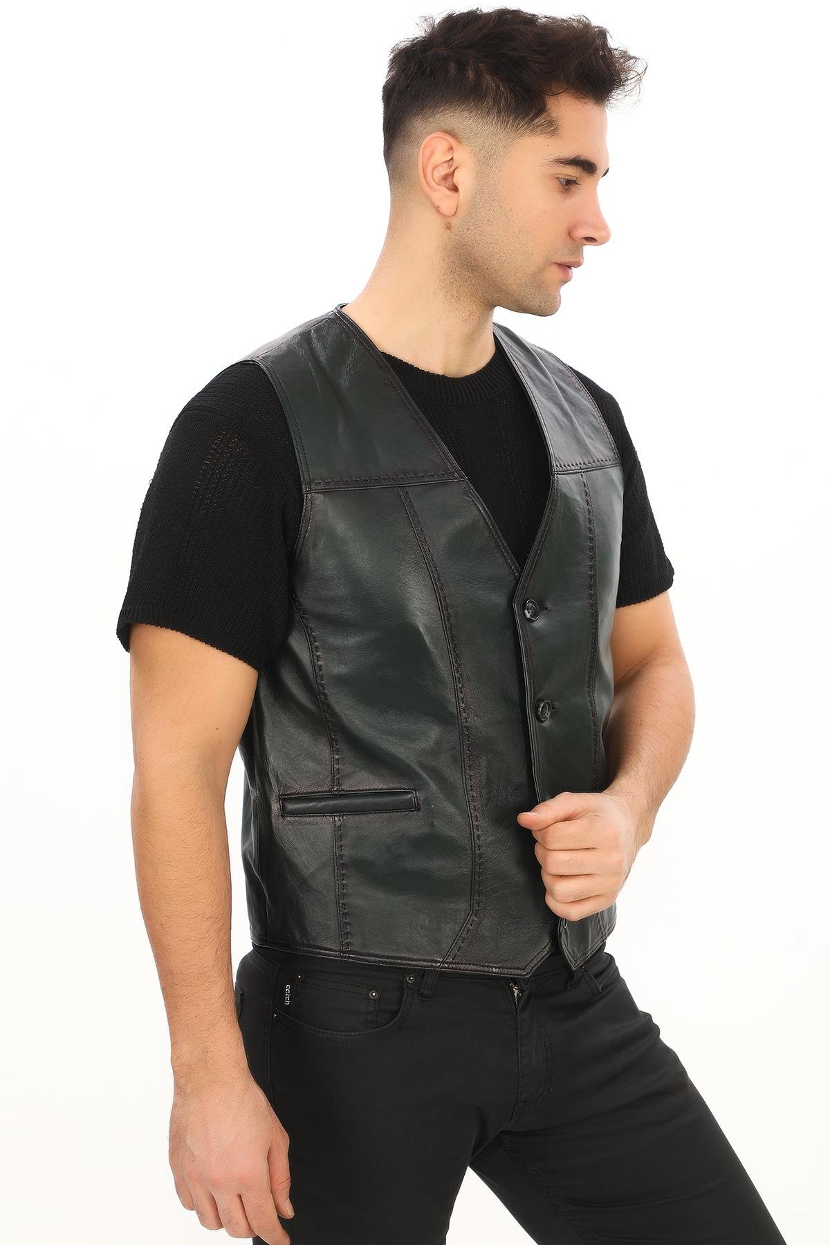 Gri Üzerine Atılmış Siyah Renk Detaylı Spor Deri Yelek