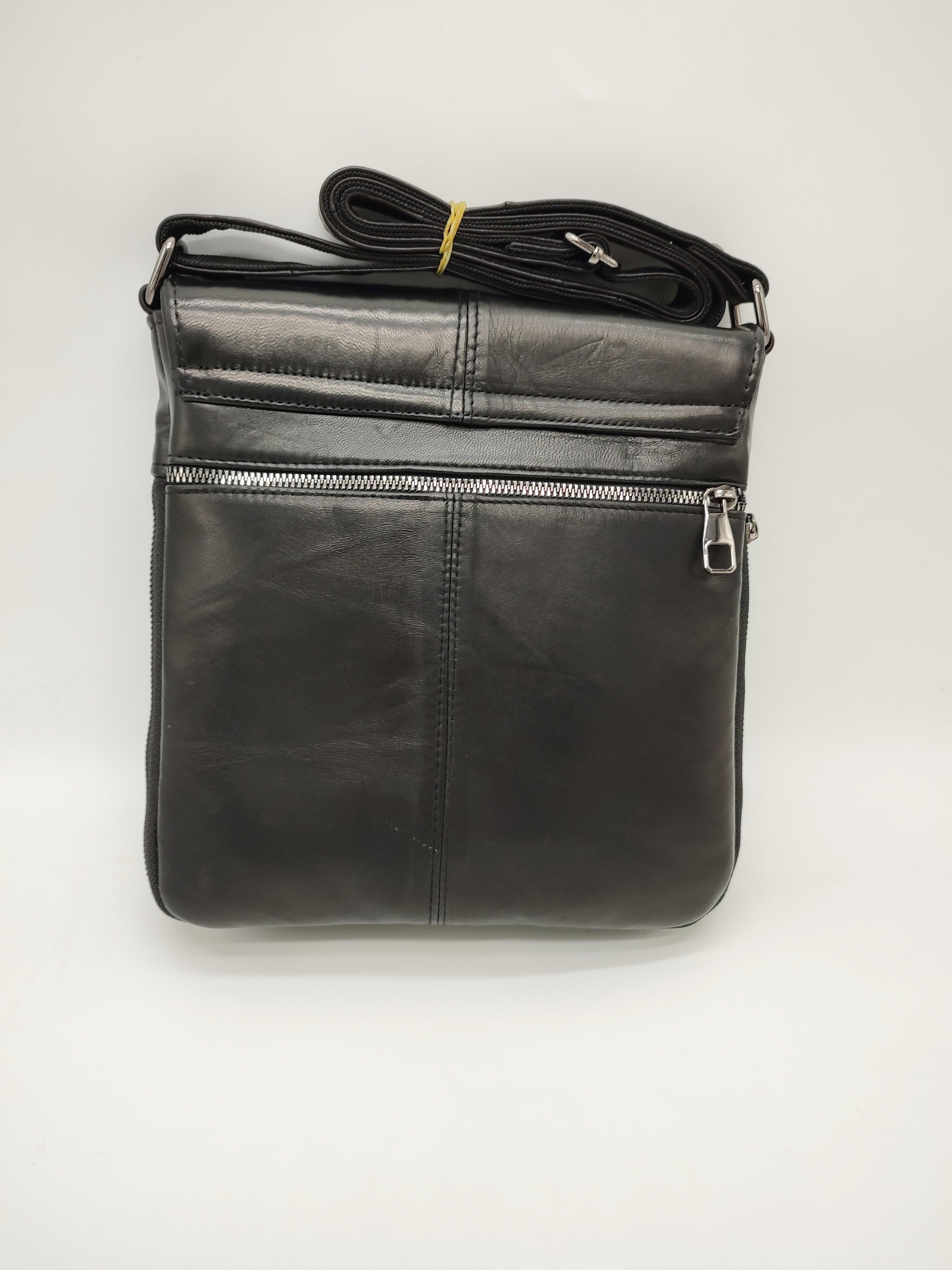 Kapaklı Altı Körüklü Büyük Boy Omuz Çantası