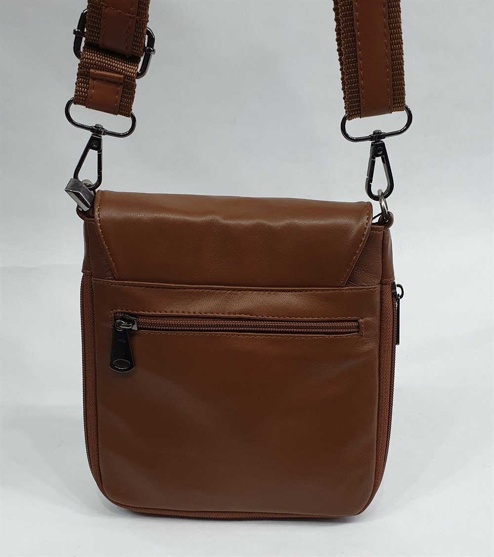 Küçük Boy Kapaklı Deri El Çantası