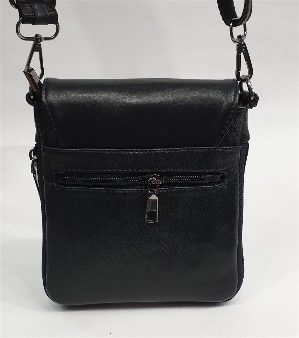 Küçük Boy Kapaklı Deri El Çantası