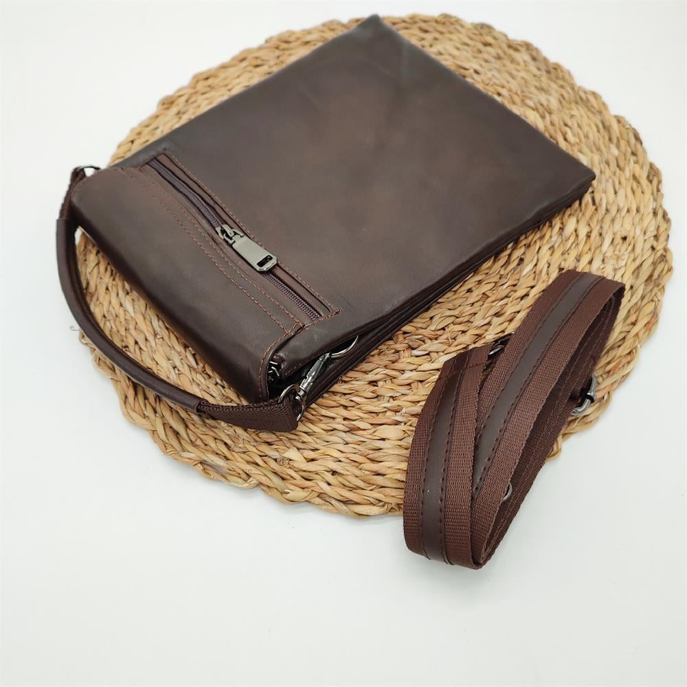 Mıknatıs Kapaklı Deri El Çantası