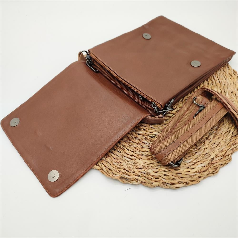 Mıknatıs Kapaklı Deri El Çantası