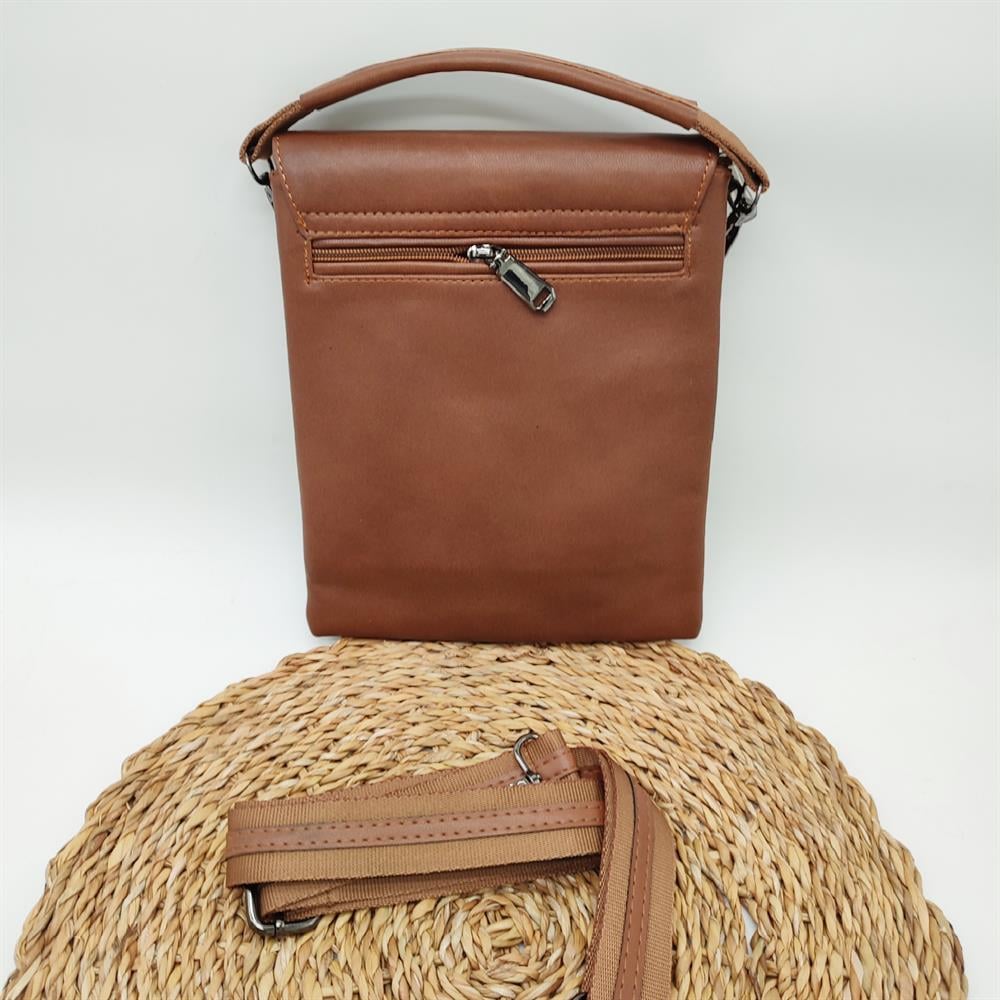 Mıknatıs Kapaklı Deri El Çantası