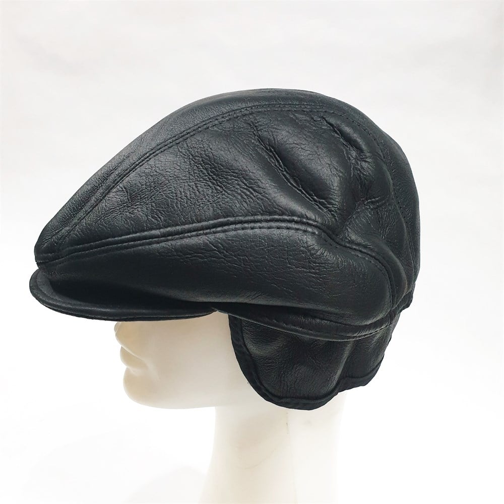 Önü Düz Model Deri Kasket Kulaklıklı Siyah Renk 