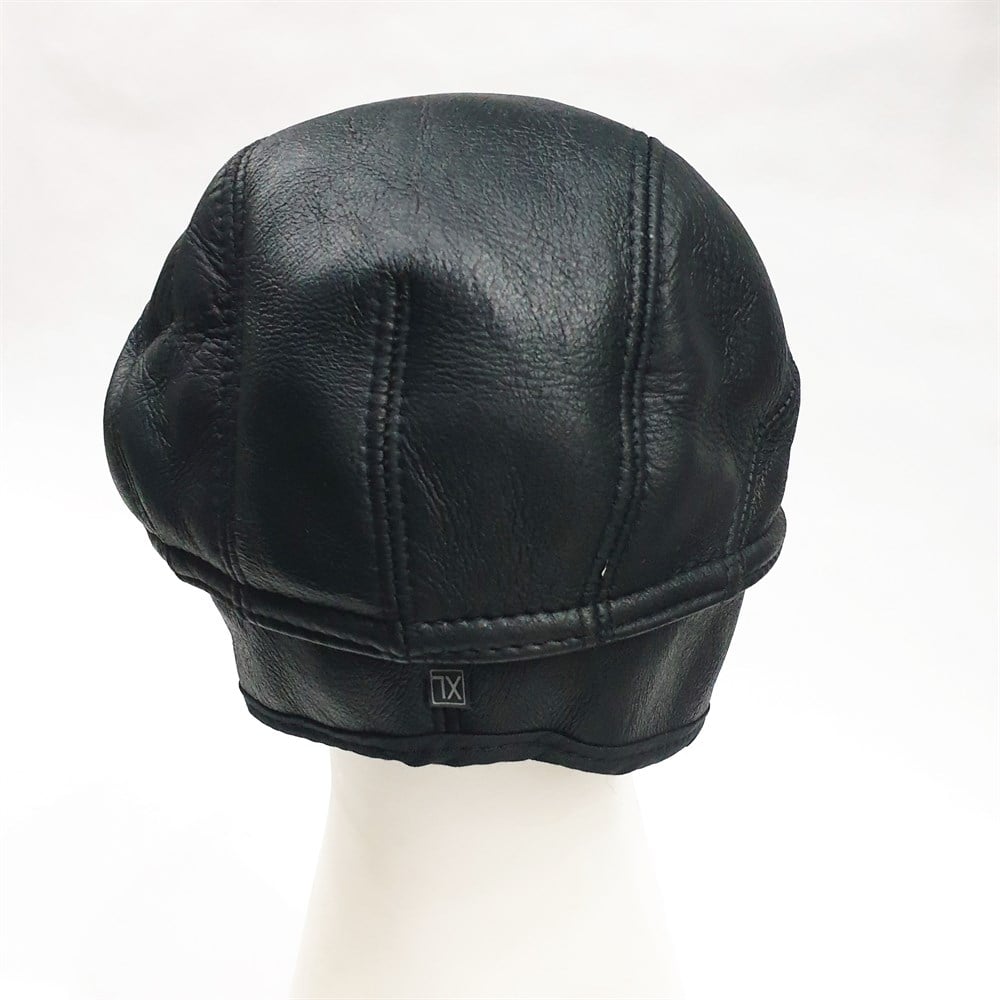 Önü Düz Model Deri Kasket Kulaklıklı Siyah Renk 