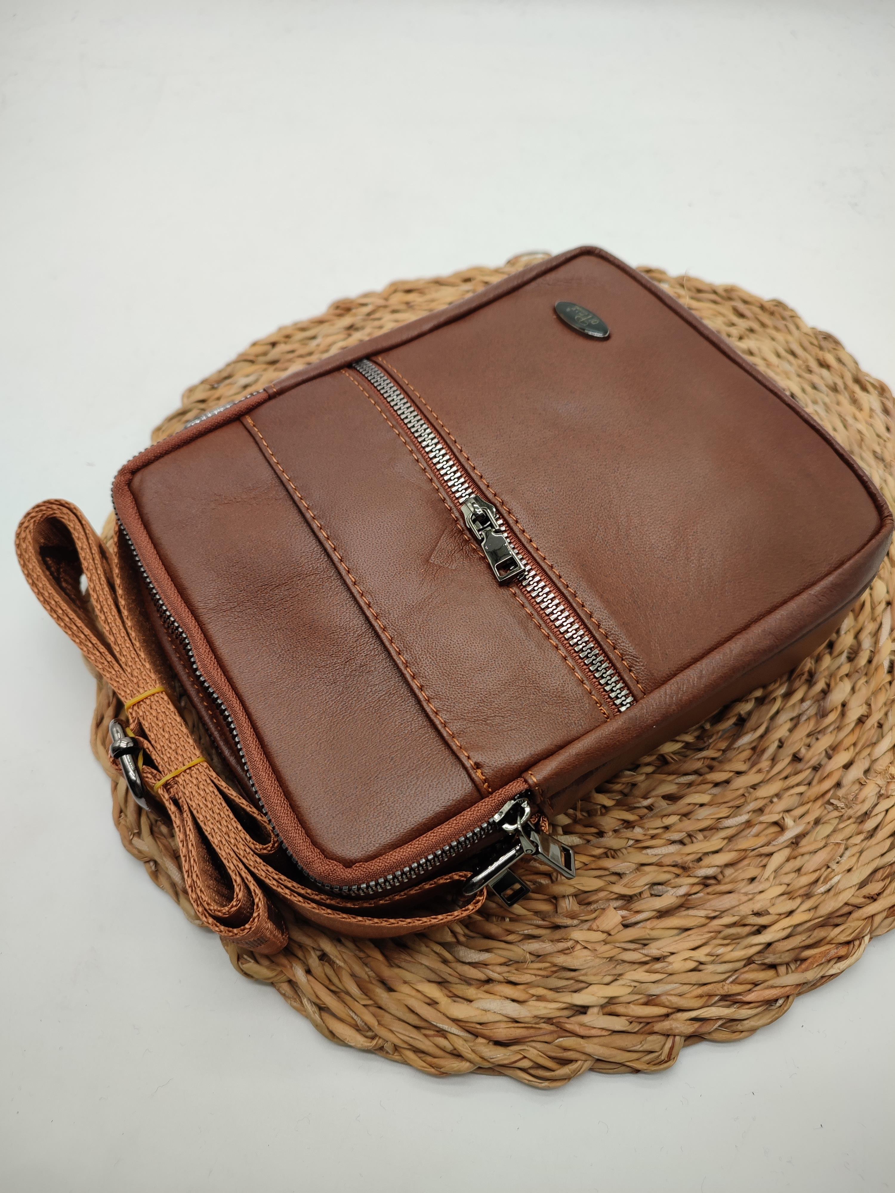 Sabit Askılı Deri Göğüs Ve Kol Çantası Taba Renk