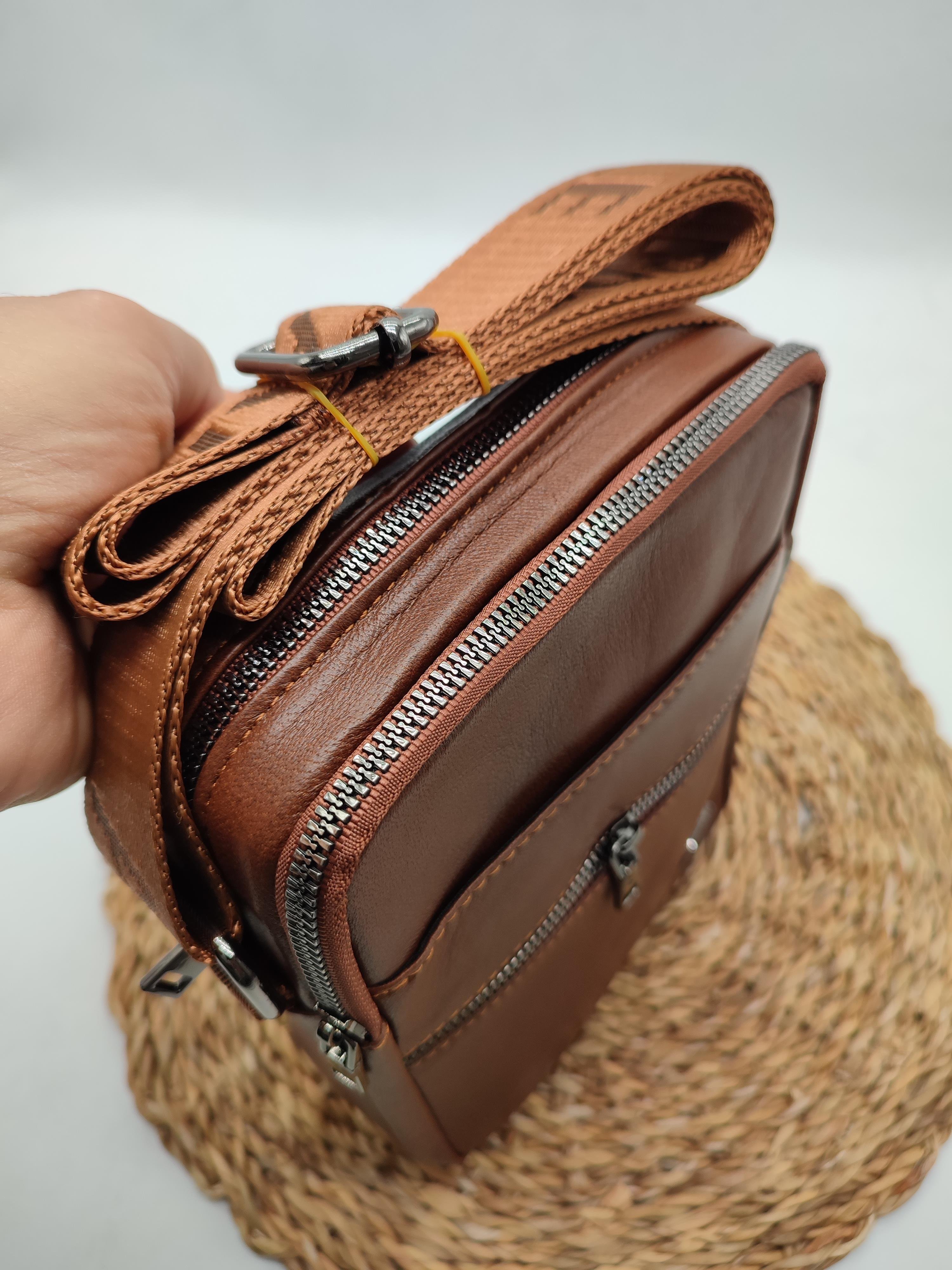 Sabit Askılı Deri Göğüs Ve Kol Çantası Taba Renk