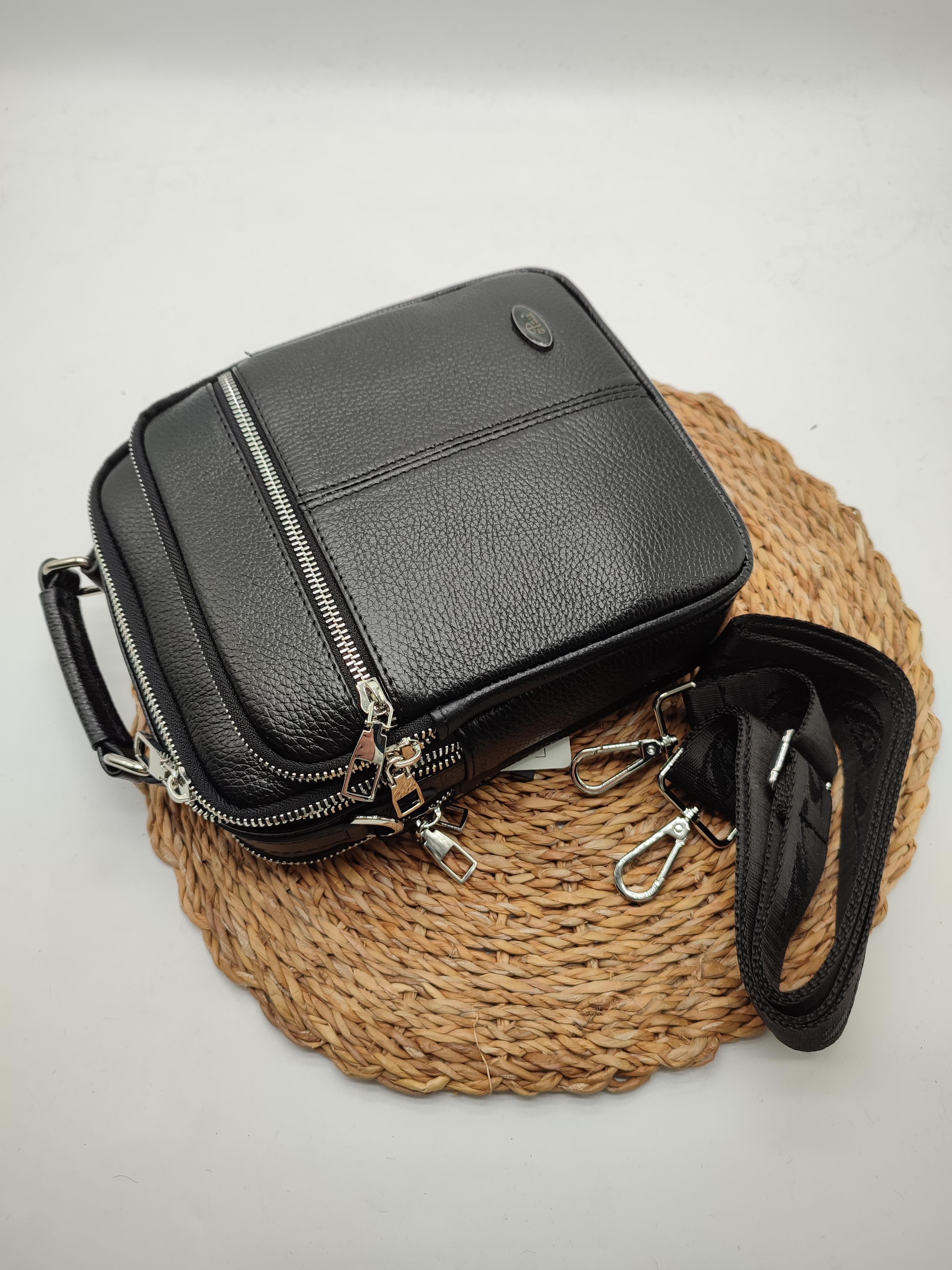 Siyah Renk Büyük Boy Deri El ve Omuz Çantası