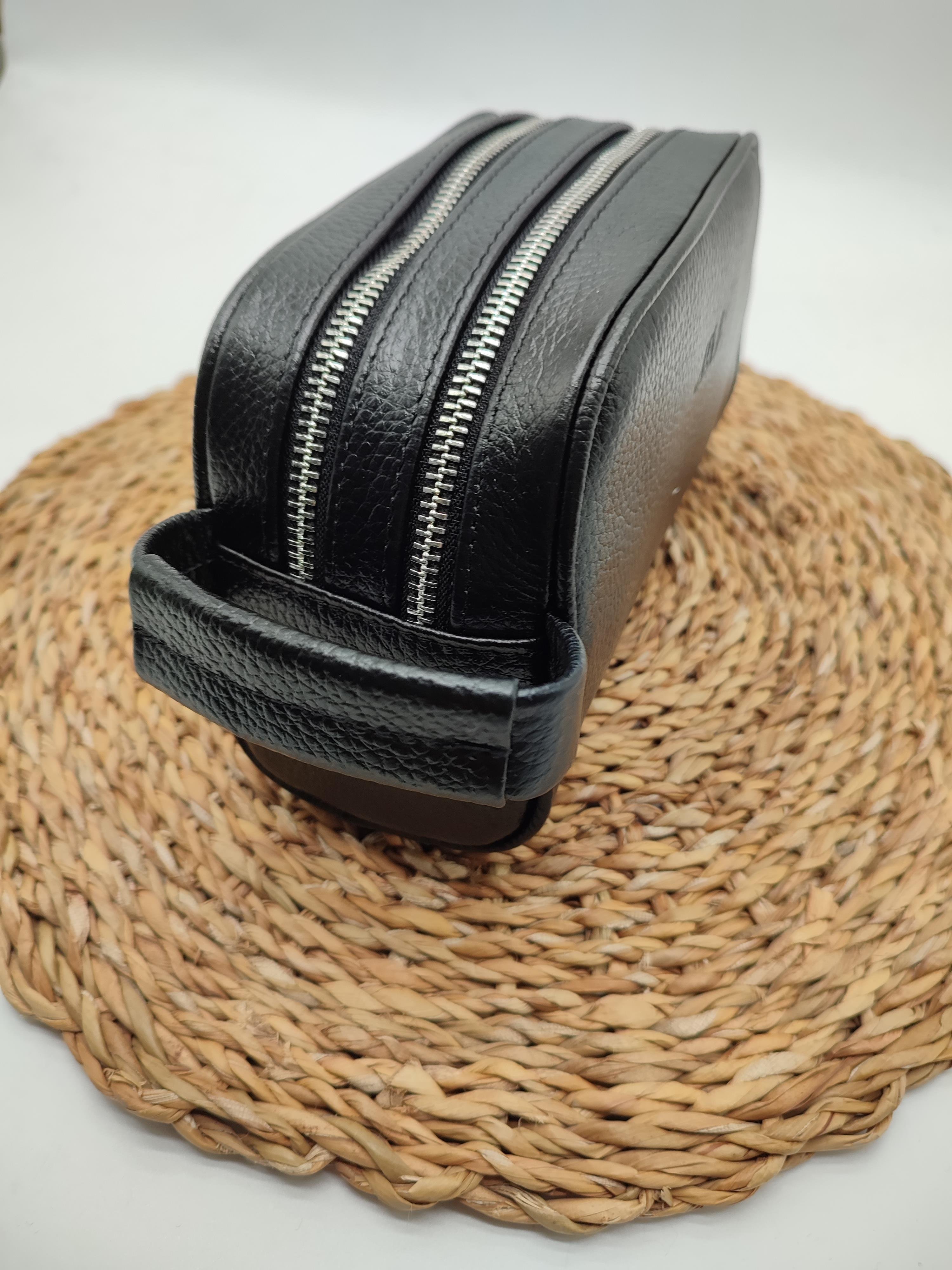 Siyah Renk Deri El Çantası 