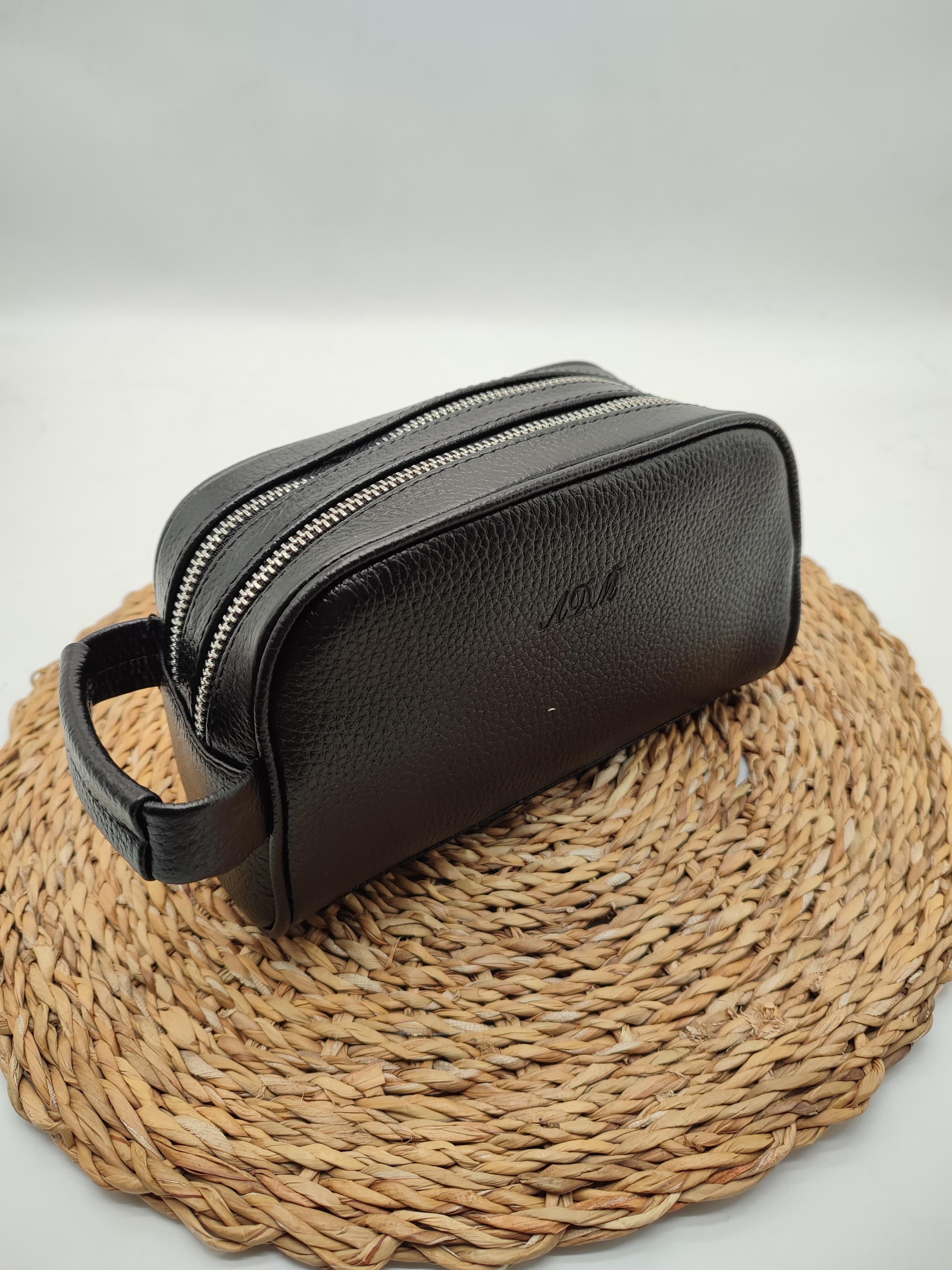 Siyah Renk Deri El Çantası 