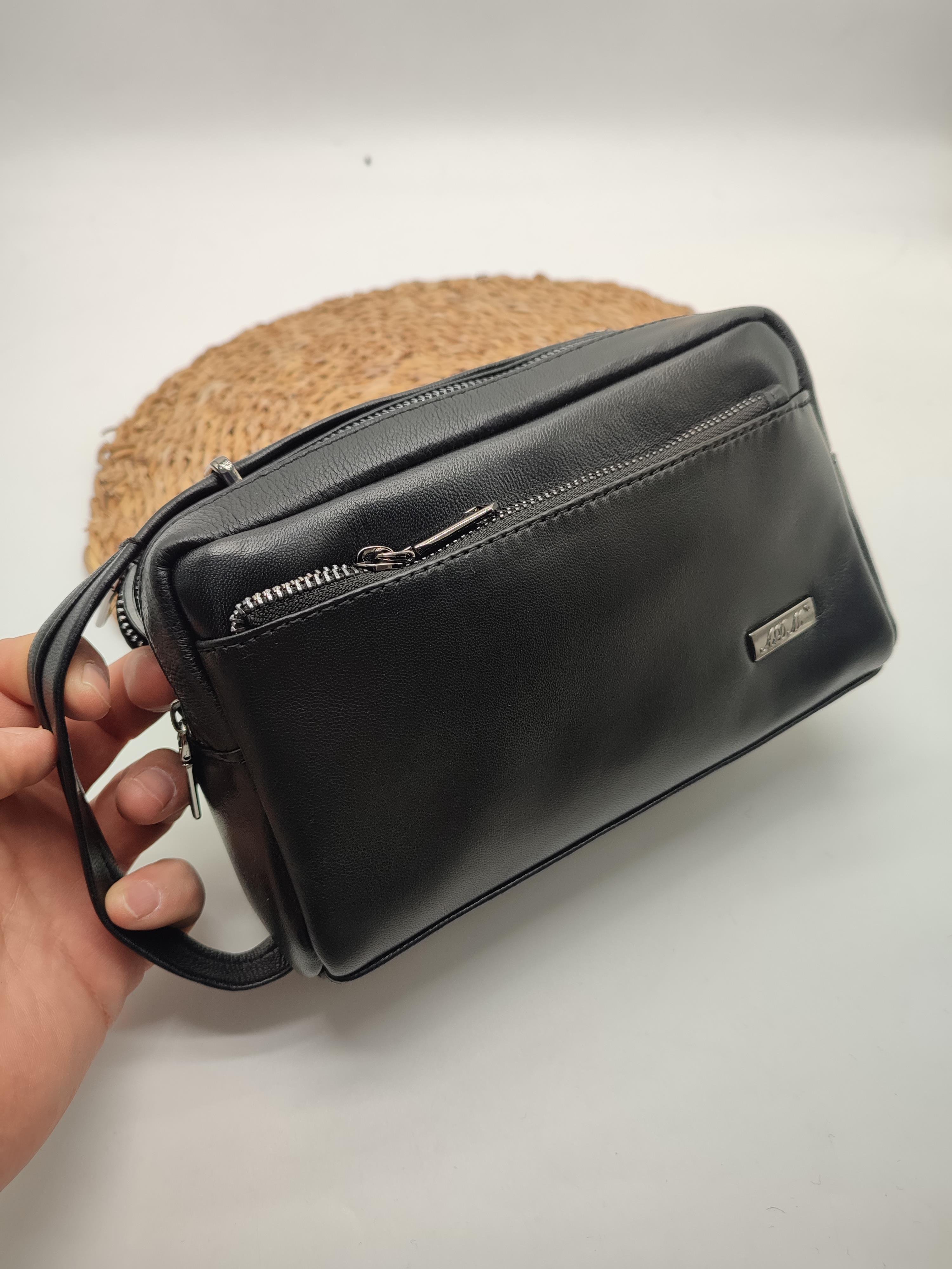 Siyah Renk Deri El Tutma Çantası 