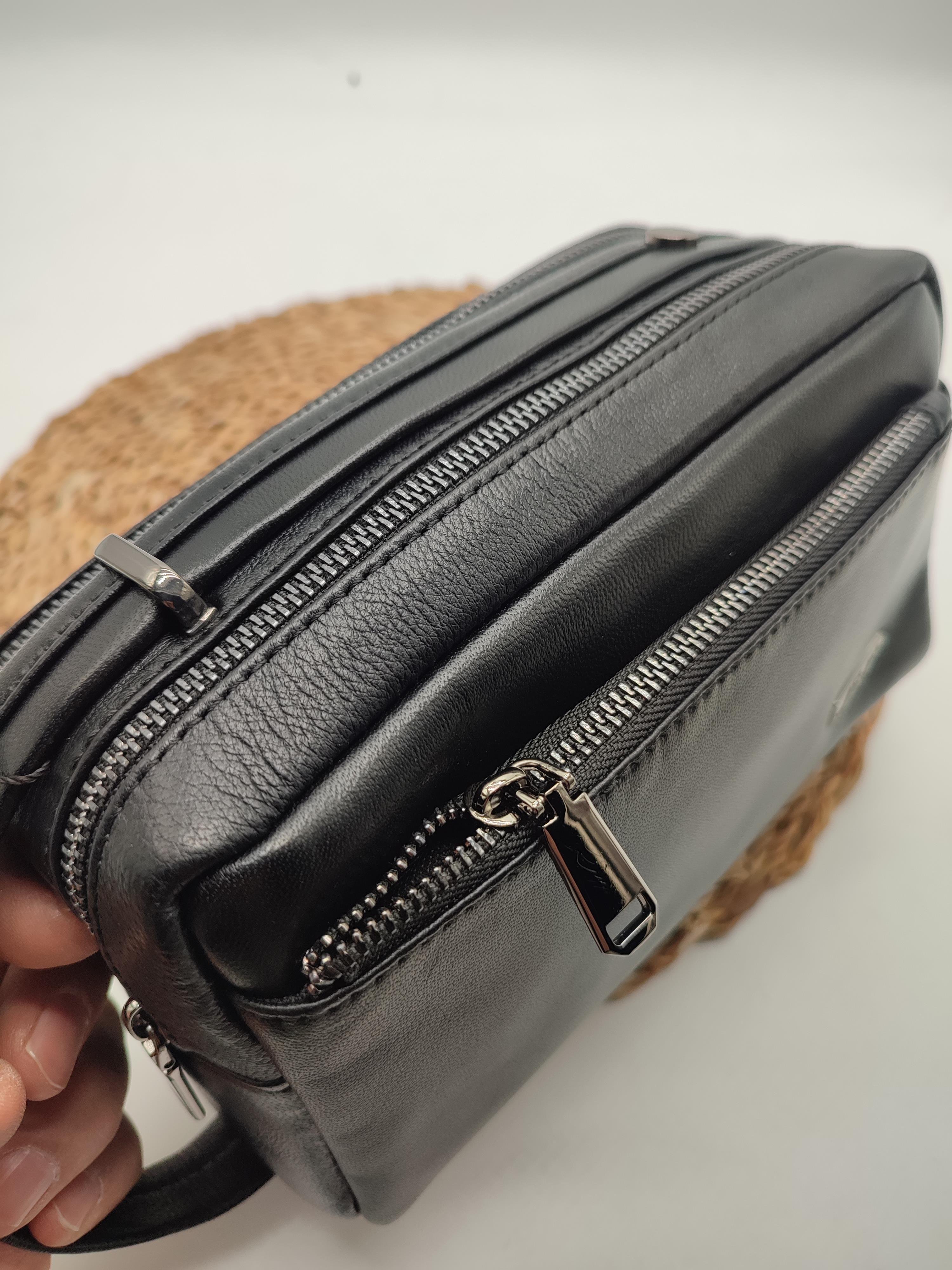 Siyah Renk Deri El Tutma Çantası 